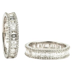 1.65tcw Baguette Diamond Eternity Band en or blanc 18K - Illusion Setting