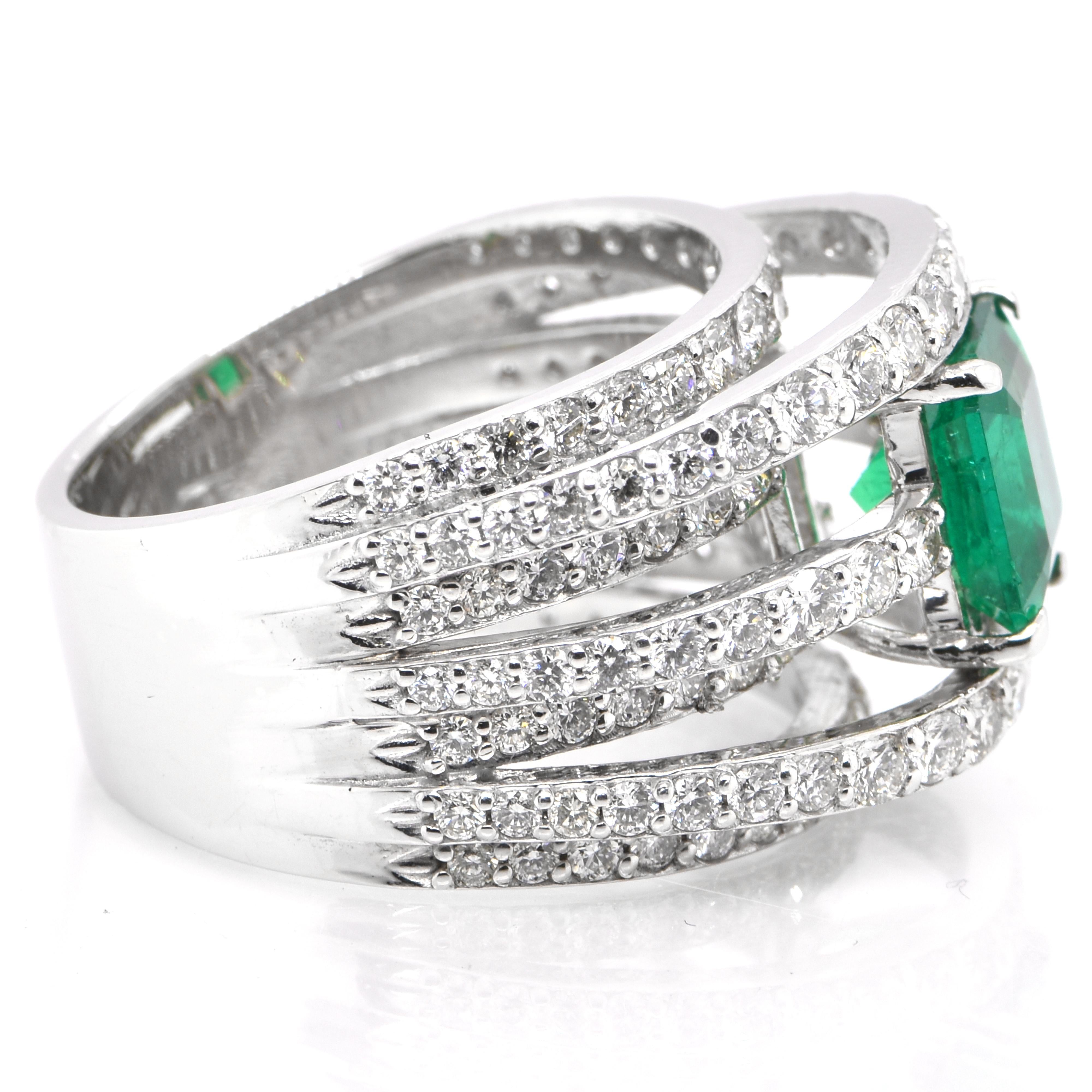 1.66 Carat Colombian, Muzo Color Emerald & Diamond Cocktail Ring Set in Platinum In New Condition For Sale In Tokyo, JP