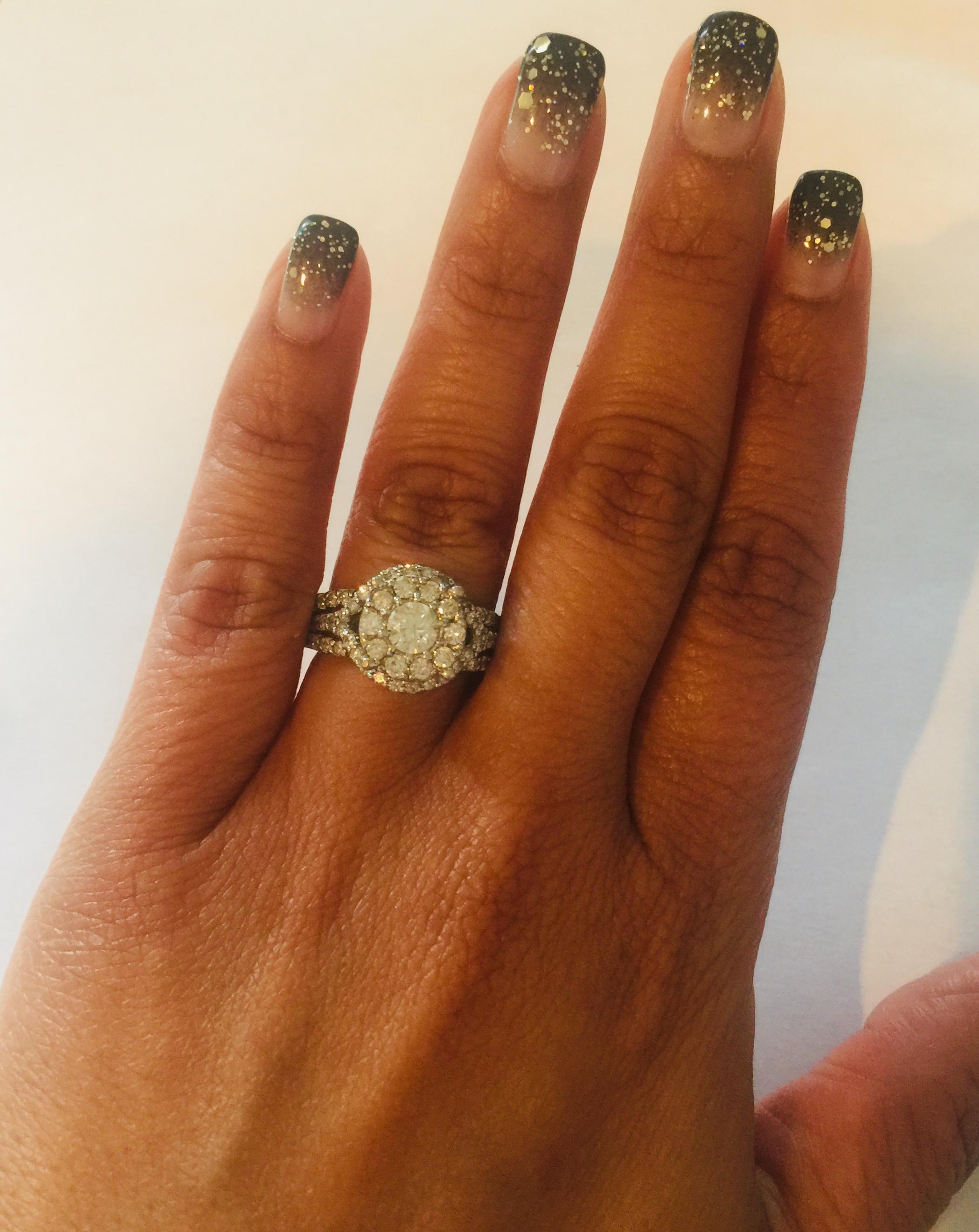 1.66 Carat Diamond 14 Karat White Gold Bridal Cluster Ring In New Condition In Los Angeles, CA