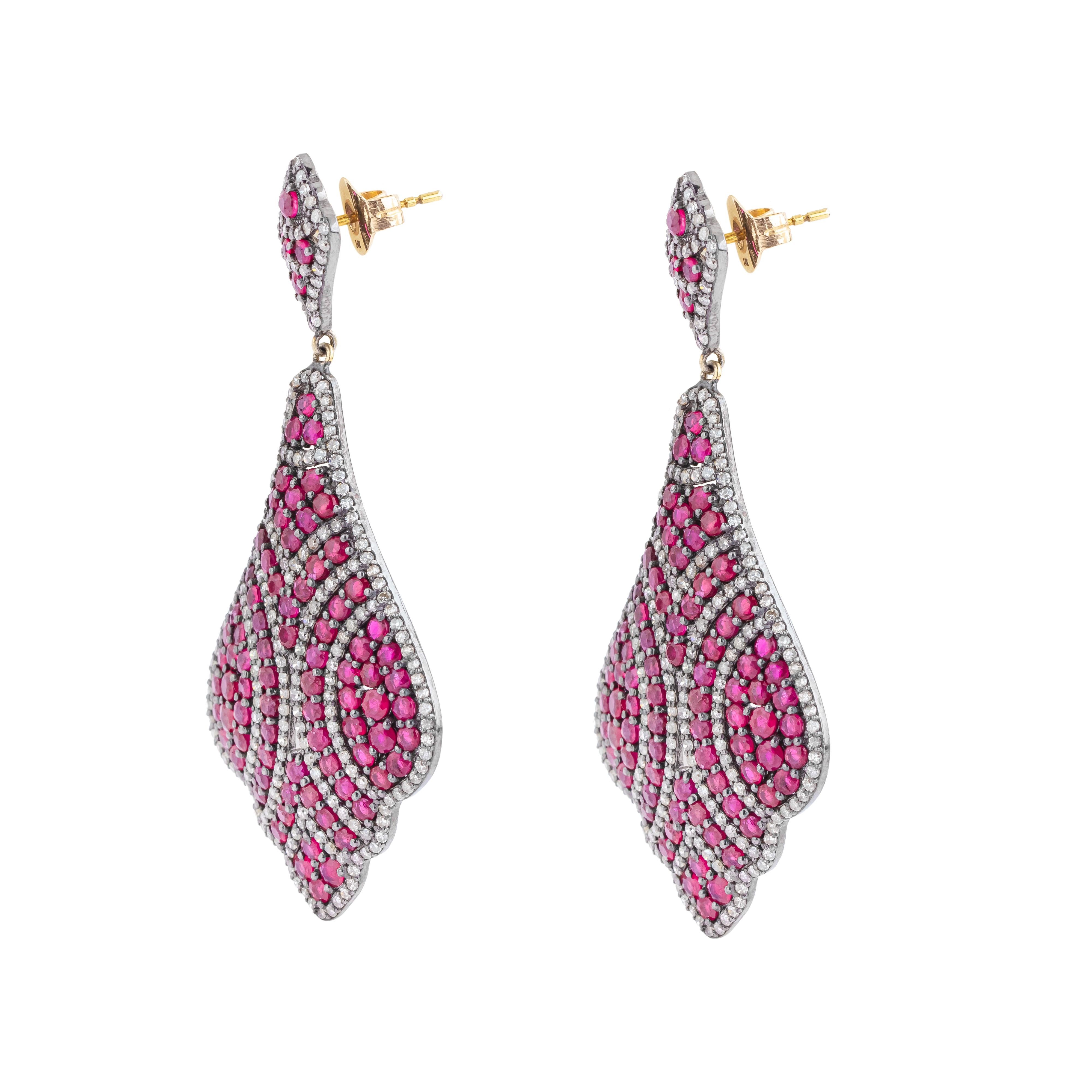 Round Cut 16.6 Carat Diamond and Ruby Cocktail Earrings For Sale
