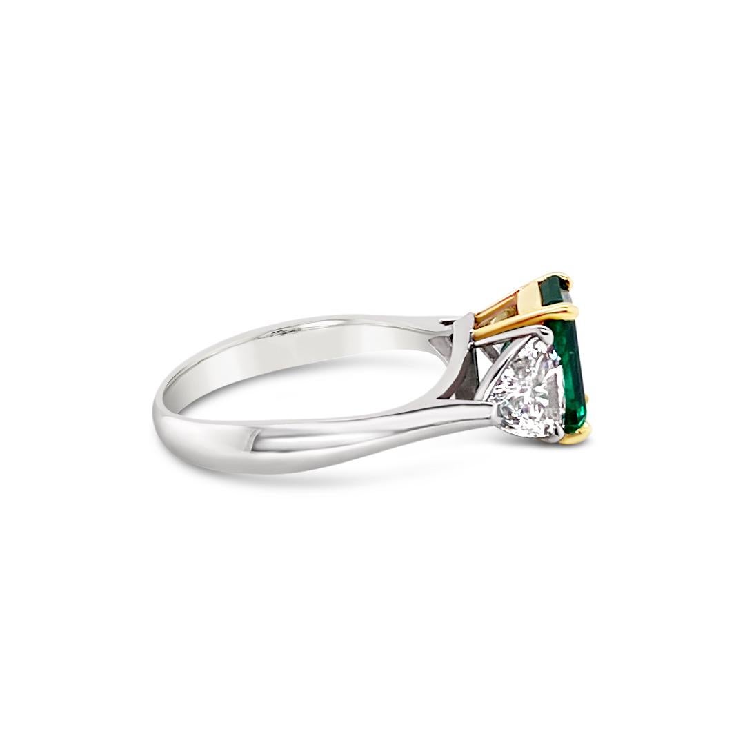 1.66 Carat Emerald and Diamond Ring in Platinum and 18 Karat Gold For Sale 1