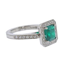 Anello di platino con diamante smeraldo da 1.66 carati