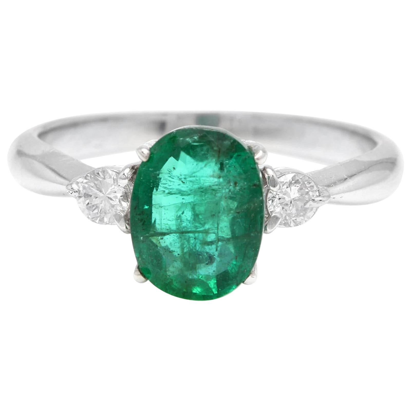 1.66 Carat Exquisite Emerald and Diamond 14 Karat Solid White Gold Ring For Sale