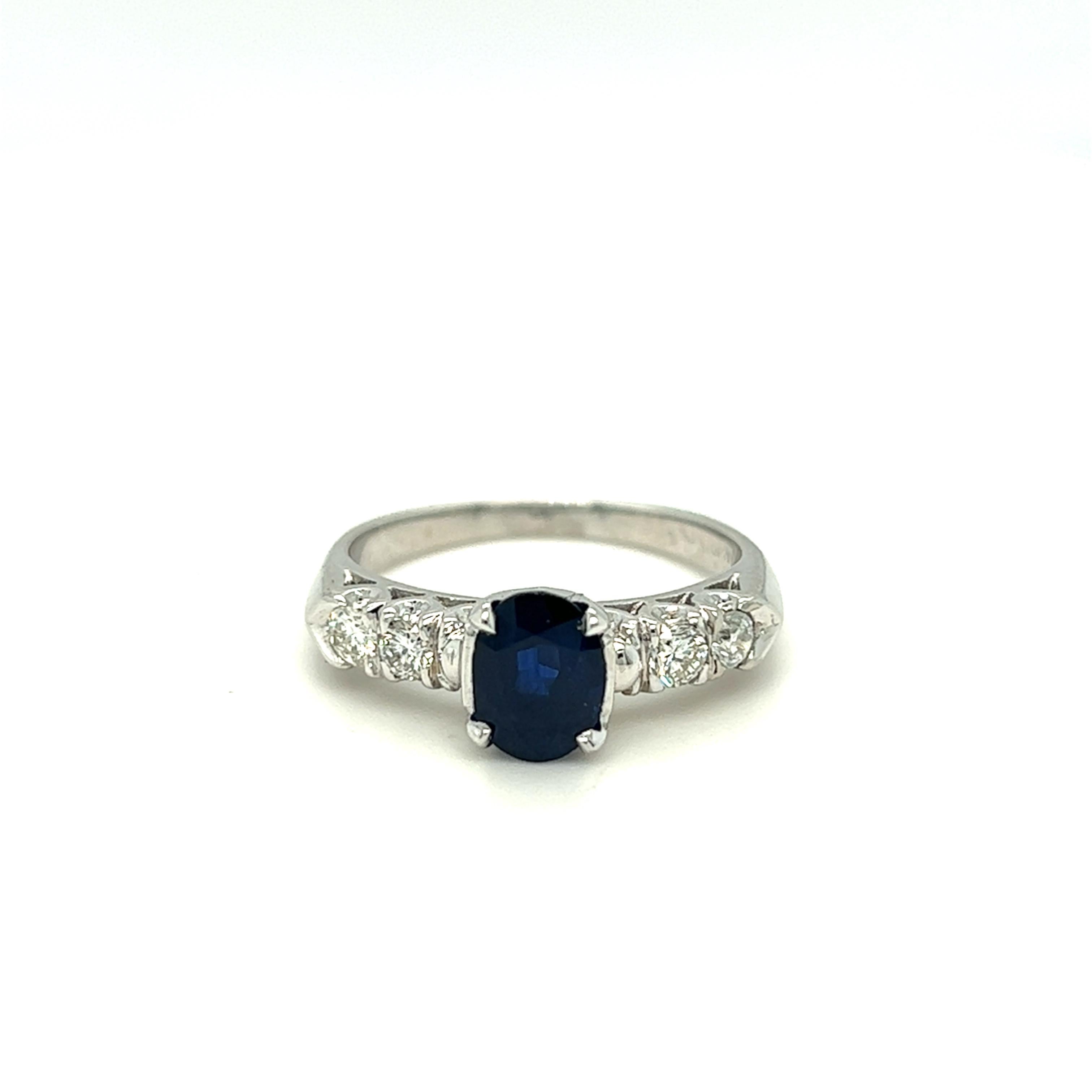 1.66 Carat Oval Sapphire and Diamond Ring 18k White Gold For Sale 1