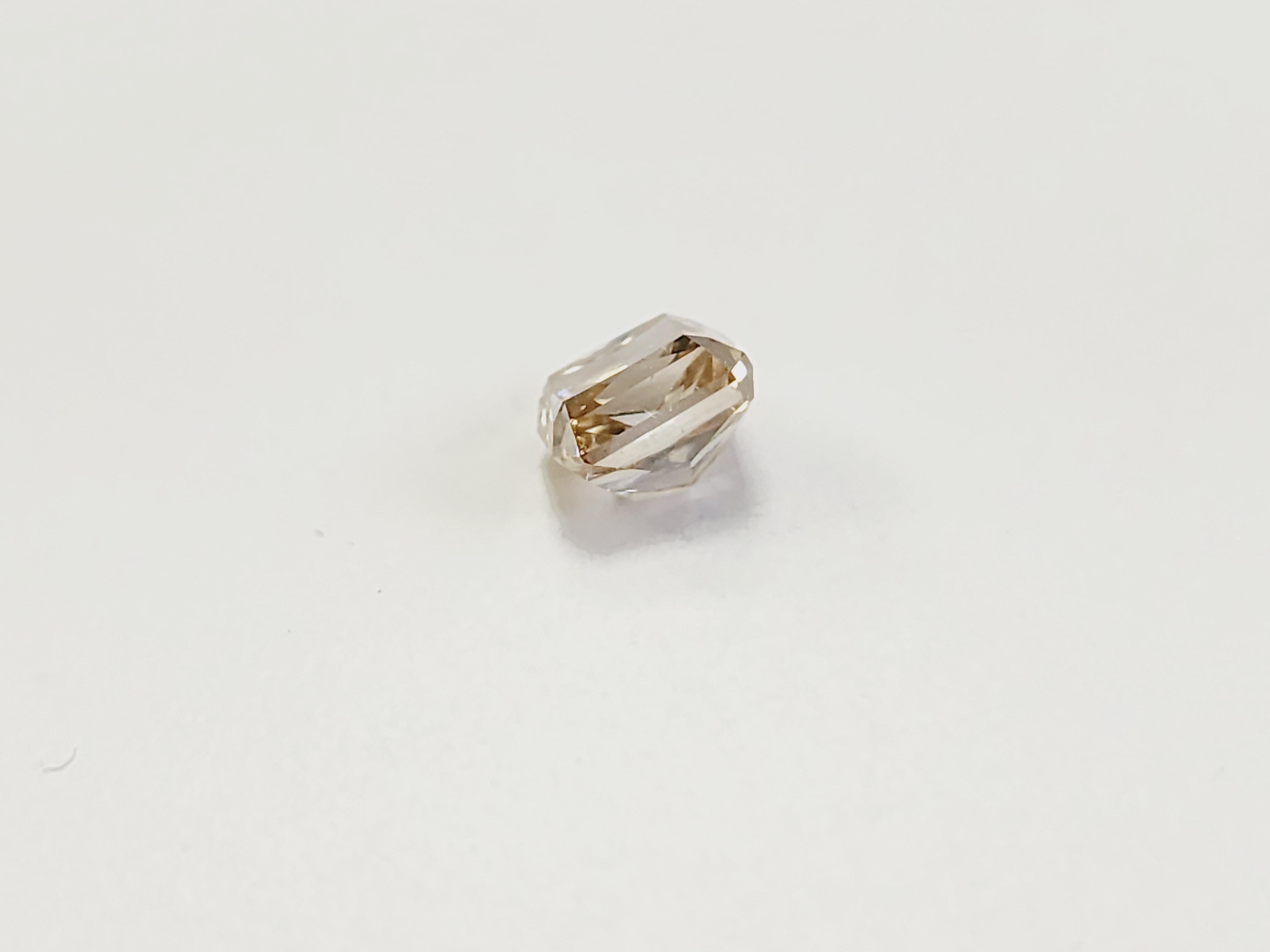 MUESTRA EN VENTA GIA 1,66 Quilates Diamante Suelto Talla Radiante Amarillo Marrón Fantasía en venta 2