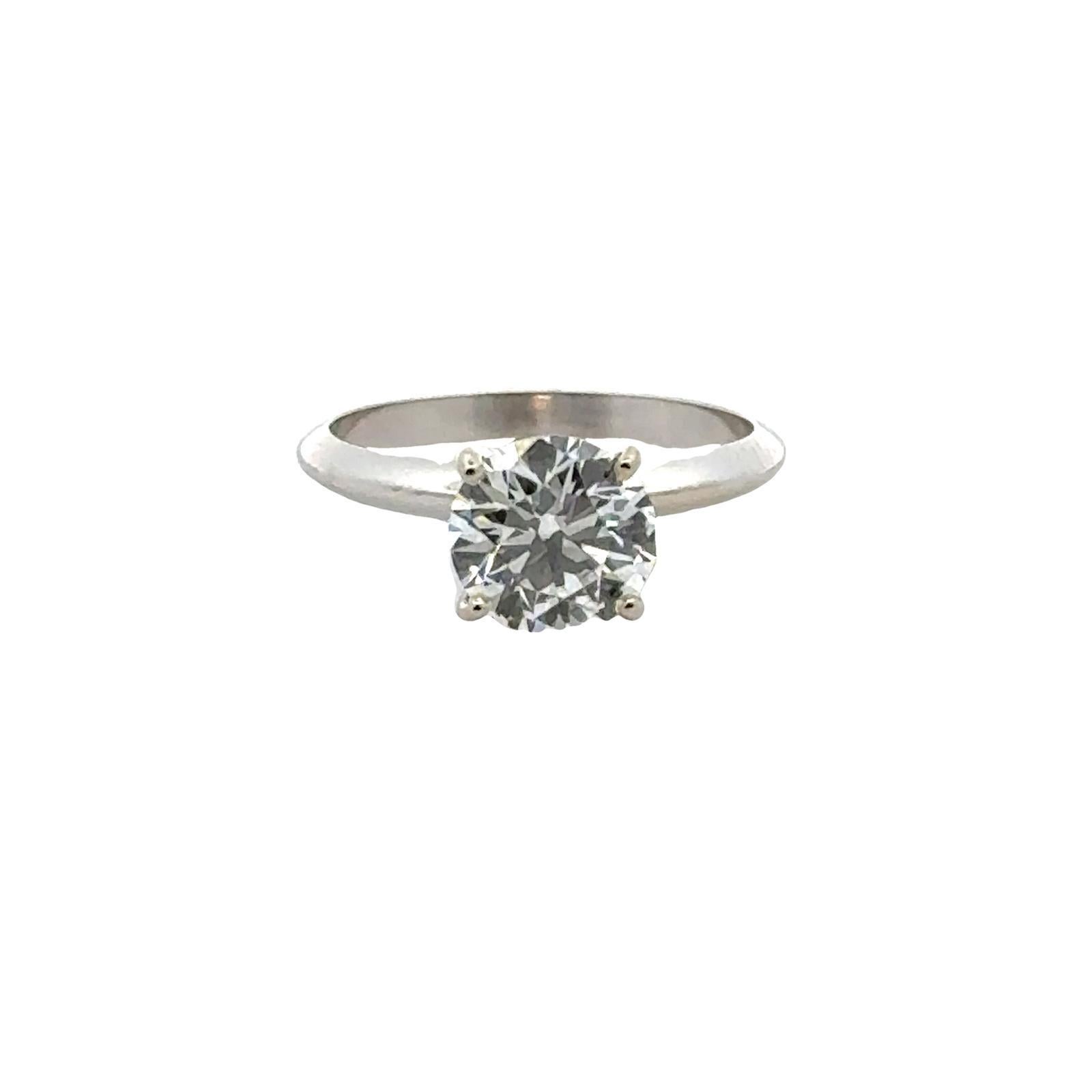 Round Cut 1.66 Carat Round Brilliant Diamond Solitaire Engagement Ring GIA Cert D/VVS2 For Sale