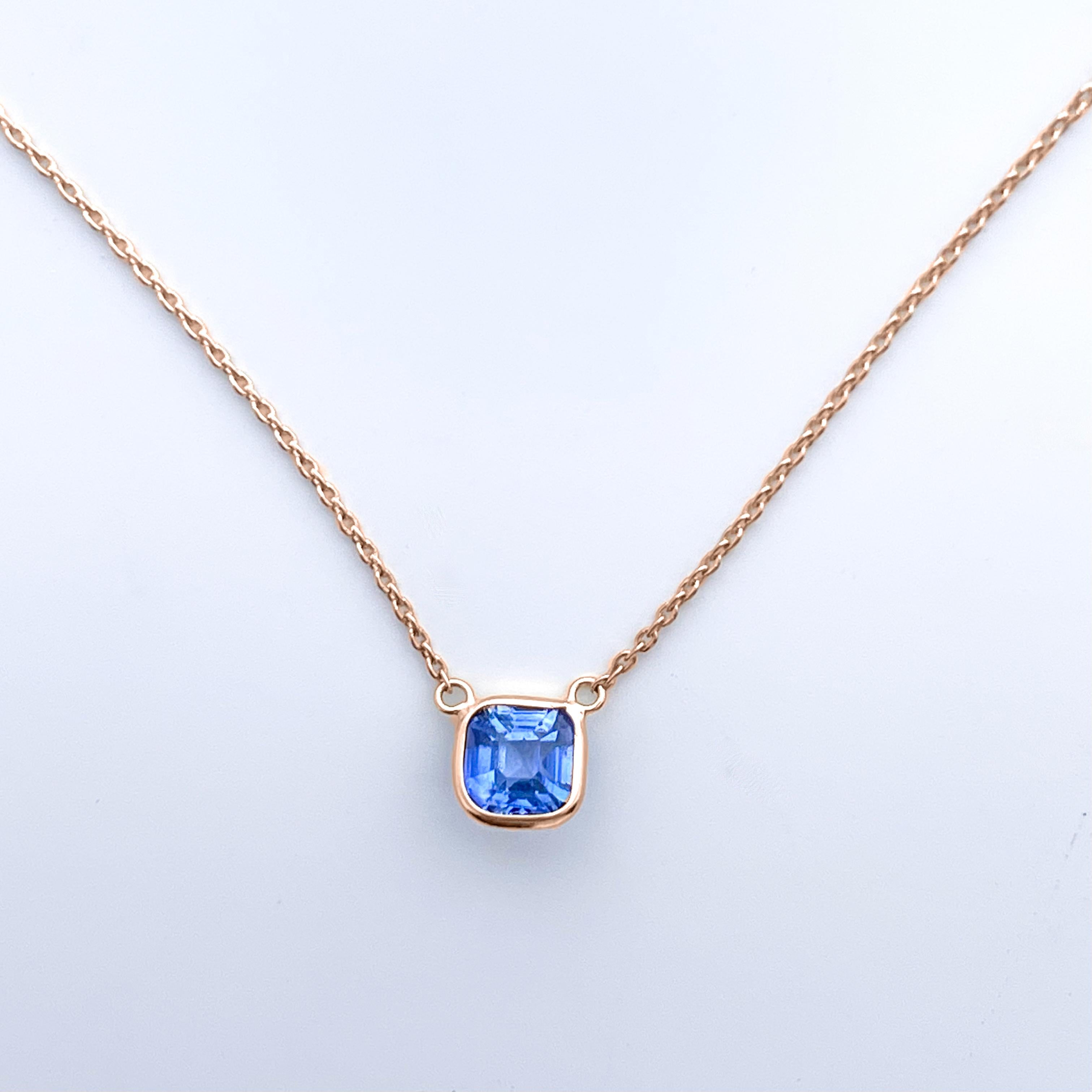 Asscher Cut 1.66 Carat Sapphire Blue Asscher &Fashion Necklaces Berberyn Certified In 14K RG For Sale