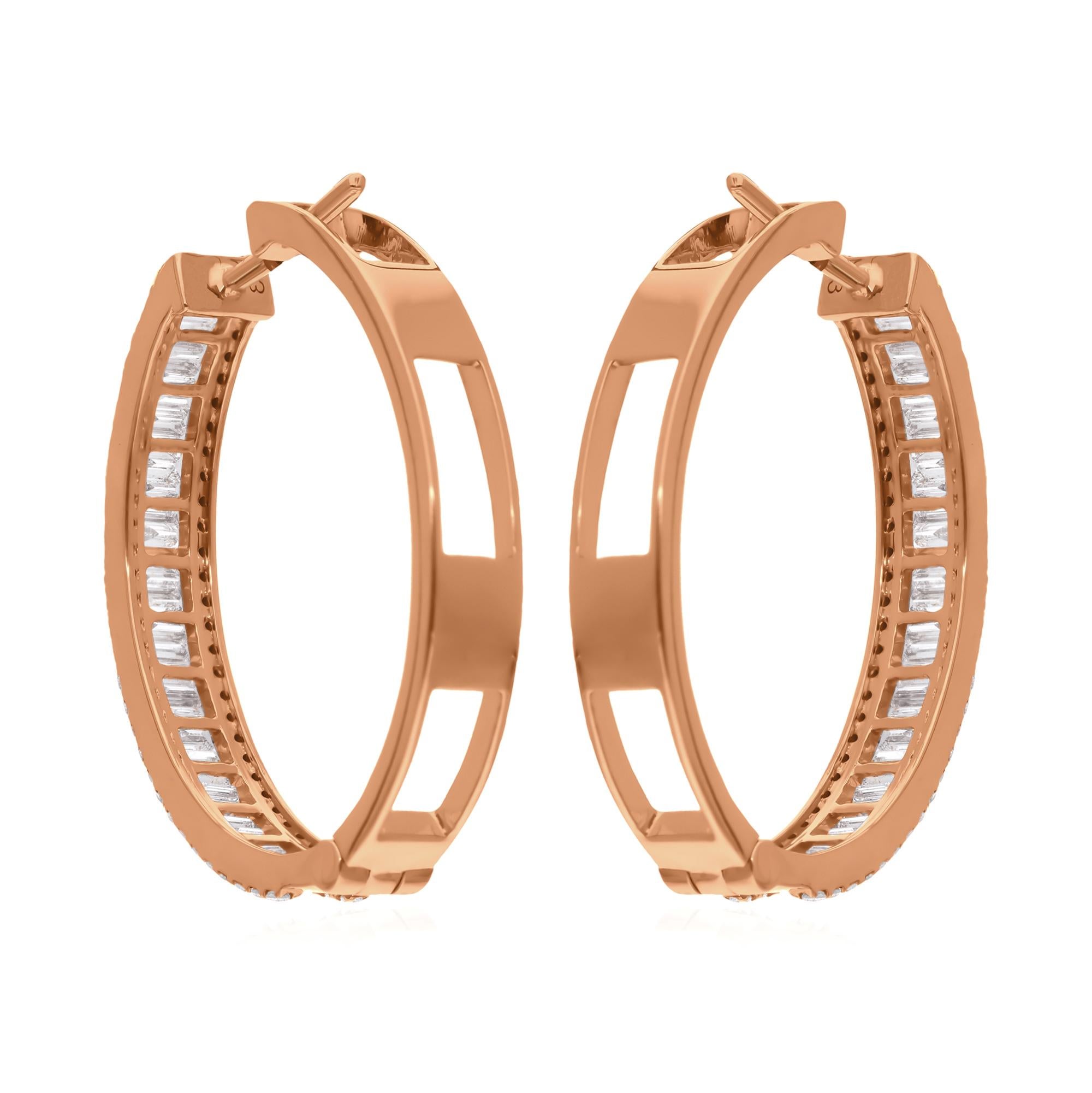 Fundidos en oro de 14 quilates, estos exquisitos pendientes están engastados con 1,66 quilates de brillantes diamantes.

SIGUE LA TIENDA DE SPECTRUM JEWELS para ver la última colección y piezas exclusivas. Spectrum Jewels se enorgullece de ser uno