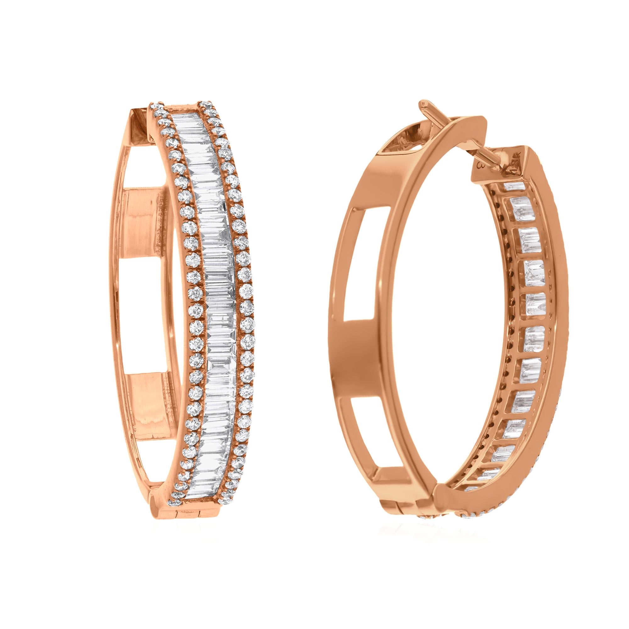Cast from 18-karat gold, these exquisite earrings are handset with 1.66 carats of sparkling diamonds.

FOLLOW SPECTRUM JEWELS storefront to view the latest collection & exclusive pieces. Spectrum Jewels is proudly rated as a Top Seller on 1stdibs