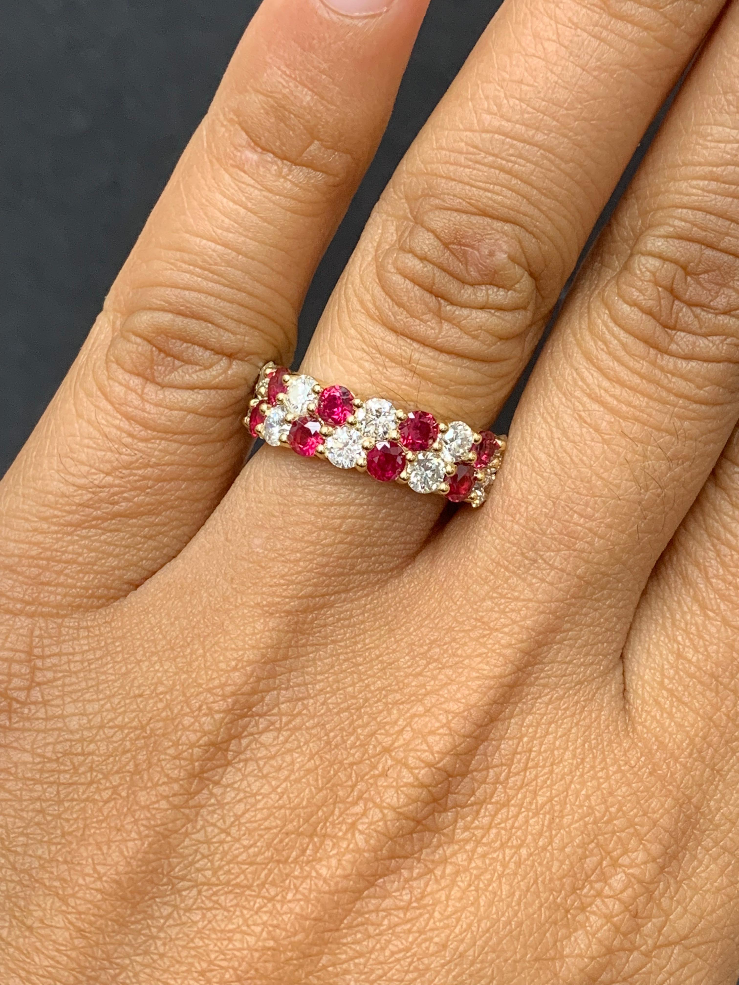 1.66 Ct Round Shape Ruby and Diamond Double Row ZicZac Band Ring 14K Yellow Gold In New Condition For Sale In NEW YORK, NY