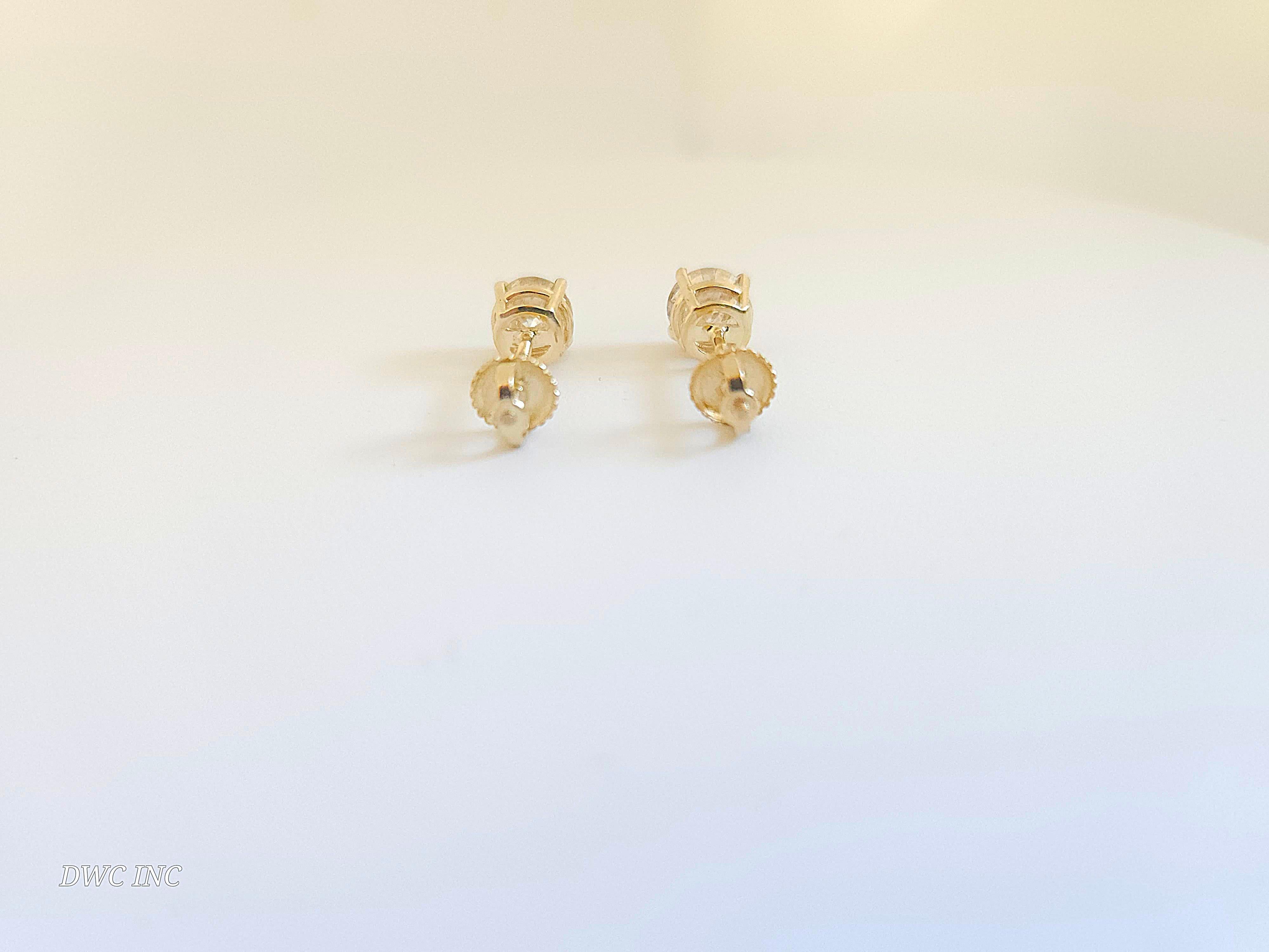 Round Cut 1.66 Ctw Natural Diamond Round Sqrue back Studs Yellow Gold For Sale