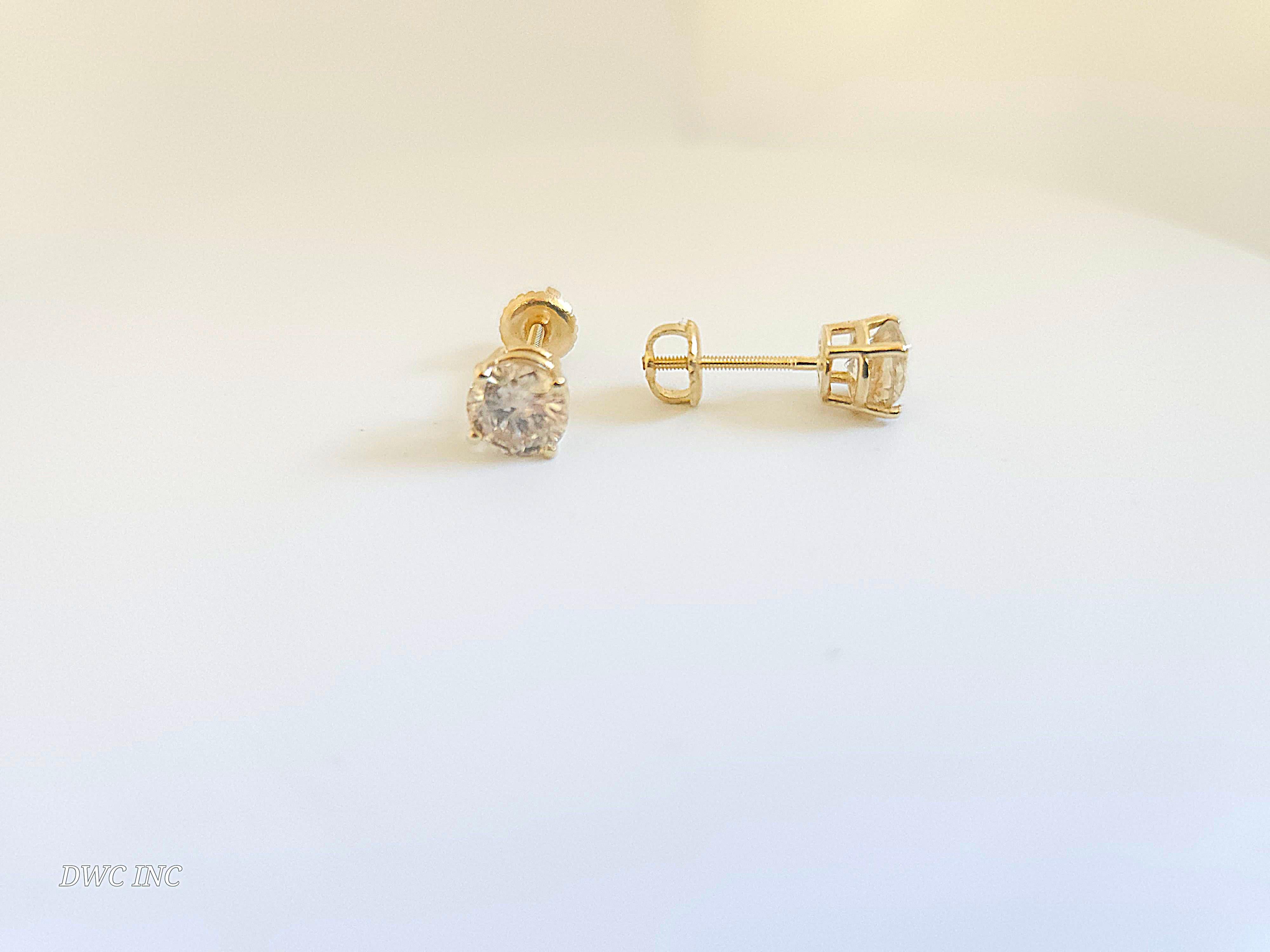 Women's or Men's 1.66 Ctw Natural Diamond Round Sqrue back Studs Yellow Gold For Sale