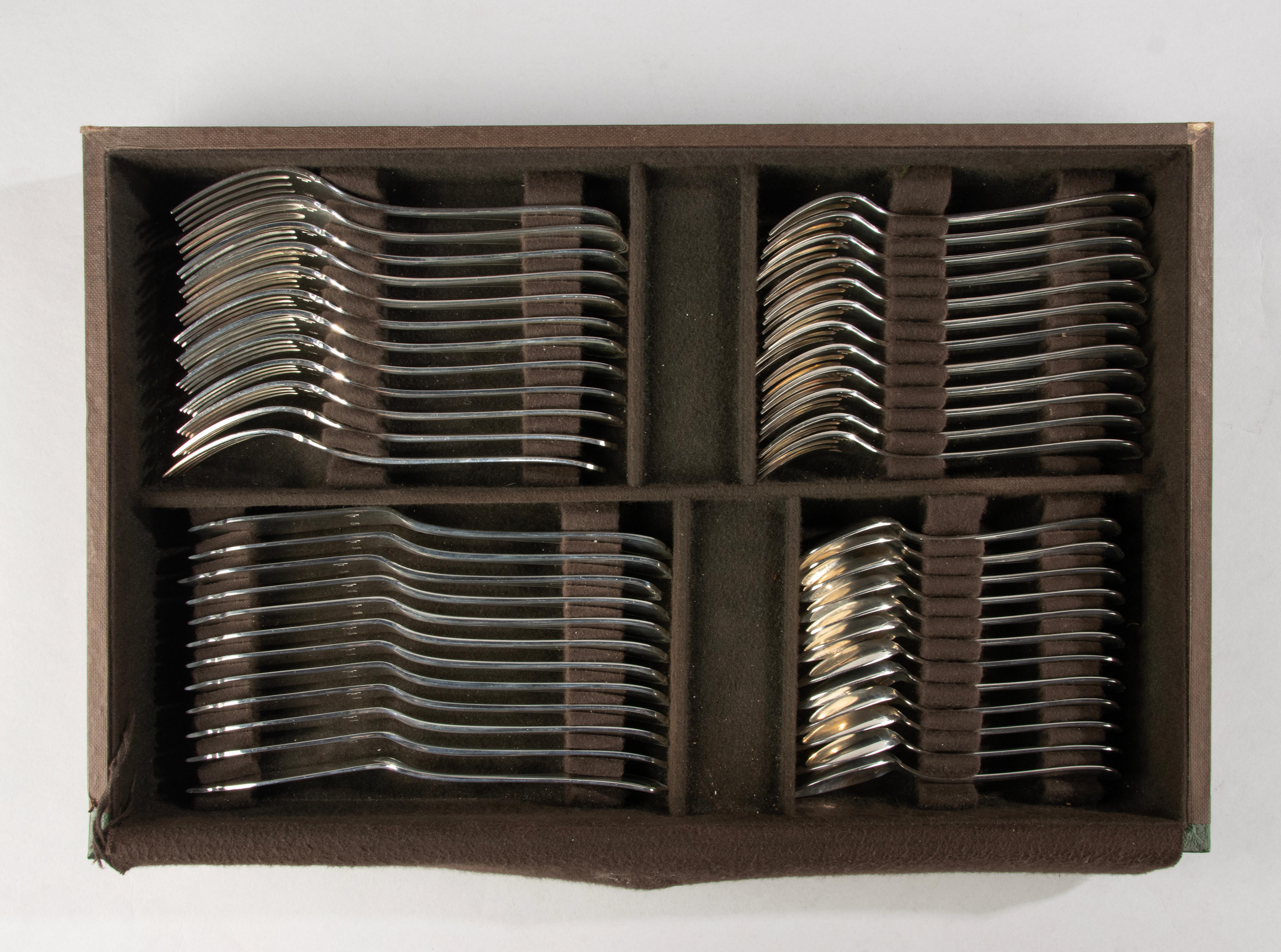 Juego de 166 Piezas de Vajilla Plateada - Christofle - Completo para 12 - Spatours en venta 8