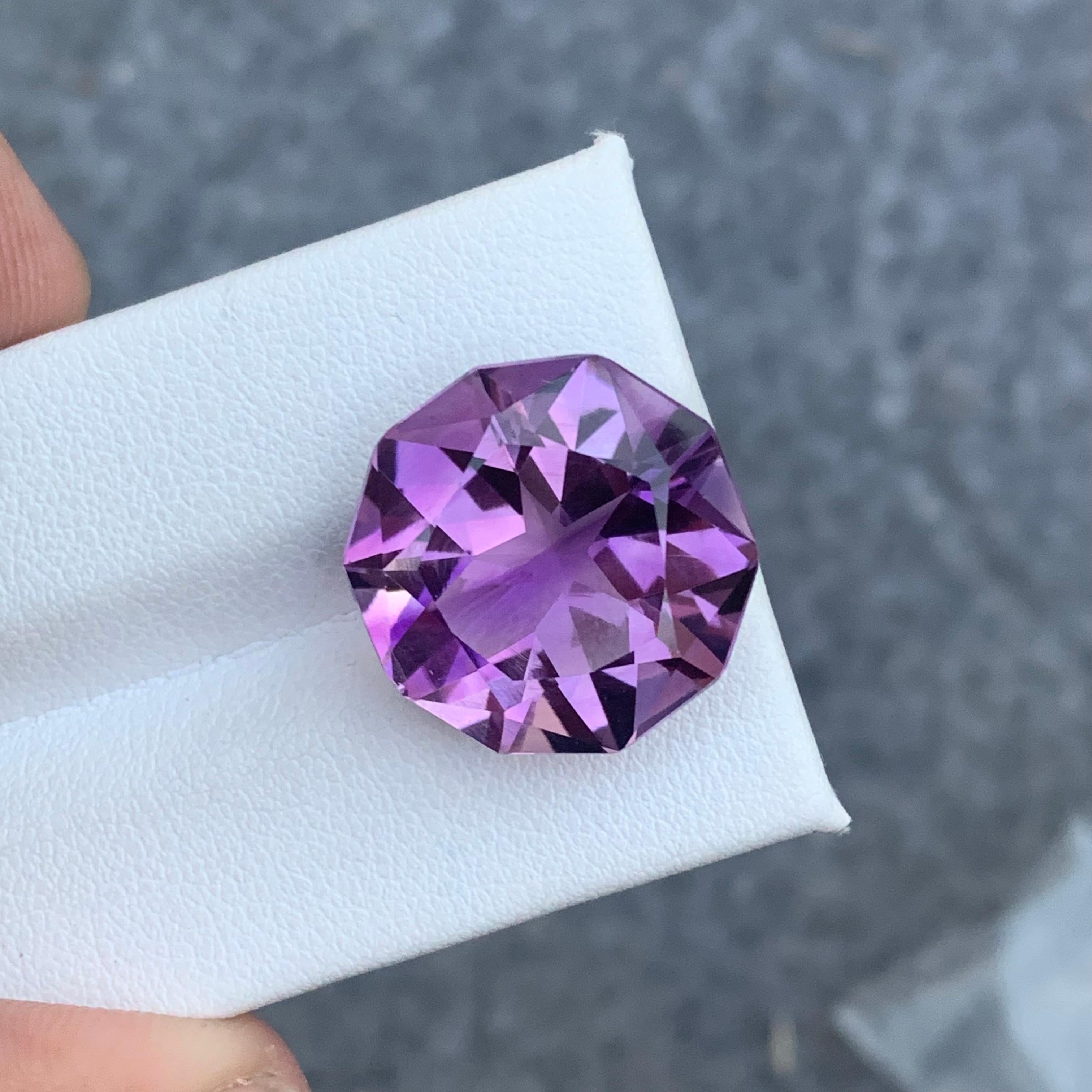 Women's or Men's 16.60 Carat Natural Round Flower Cut Loose Amethyst Gemstone from Brazil For Sale