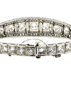 16.60 Carats Art Deco Diamond Platinum Bracelet
