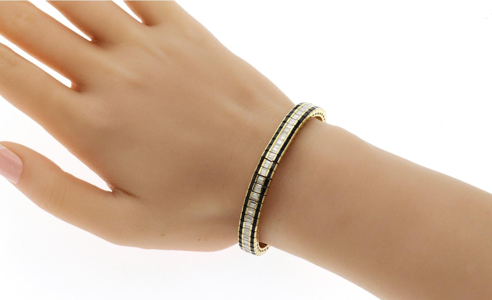 Baguette Cut 16.62 CT Blue Sapphire & 3.20 CT Baguette Diamond 18K Yellow Gold Bracelet For Sale