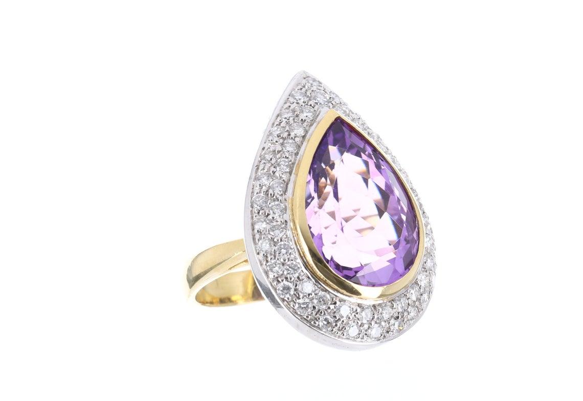 Modern 16.65tcw 18K Natural Amethyst & Diamond Cocktail Ring For Sale