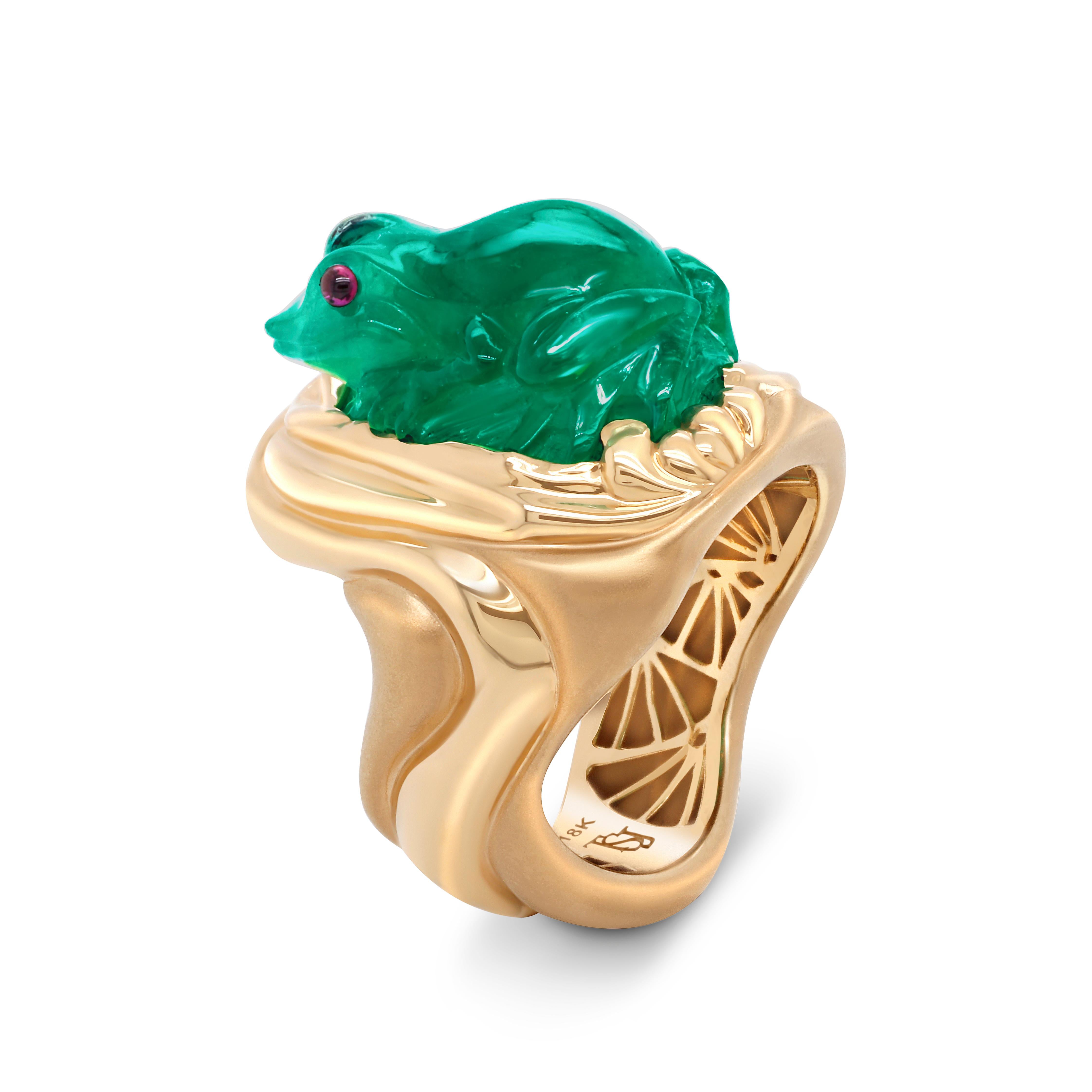 Emerald Cut 16.67 Carat Carved Russian Emerald 18 Karat Yellow Gold Cocktail Fashion Ring