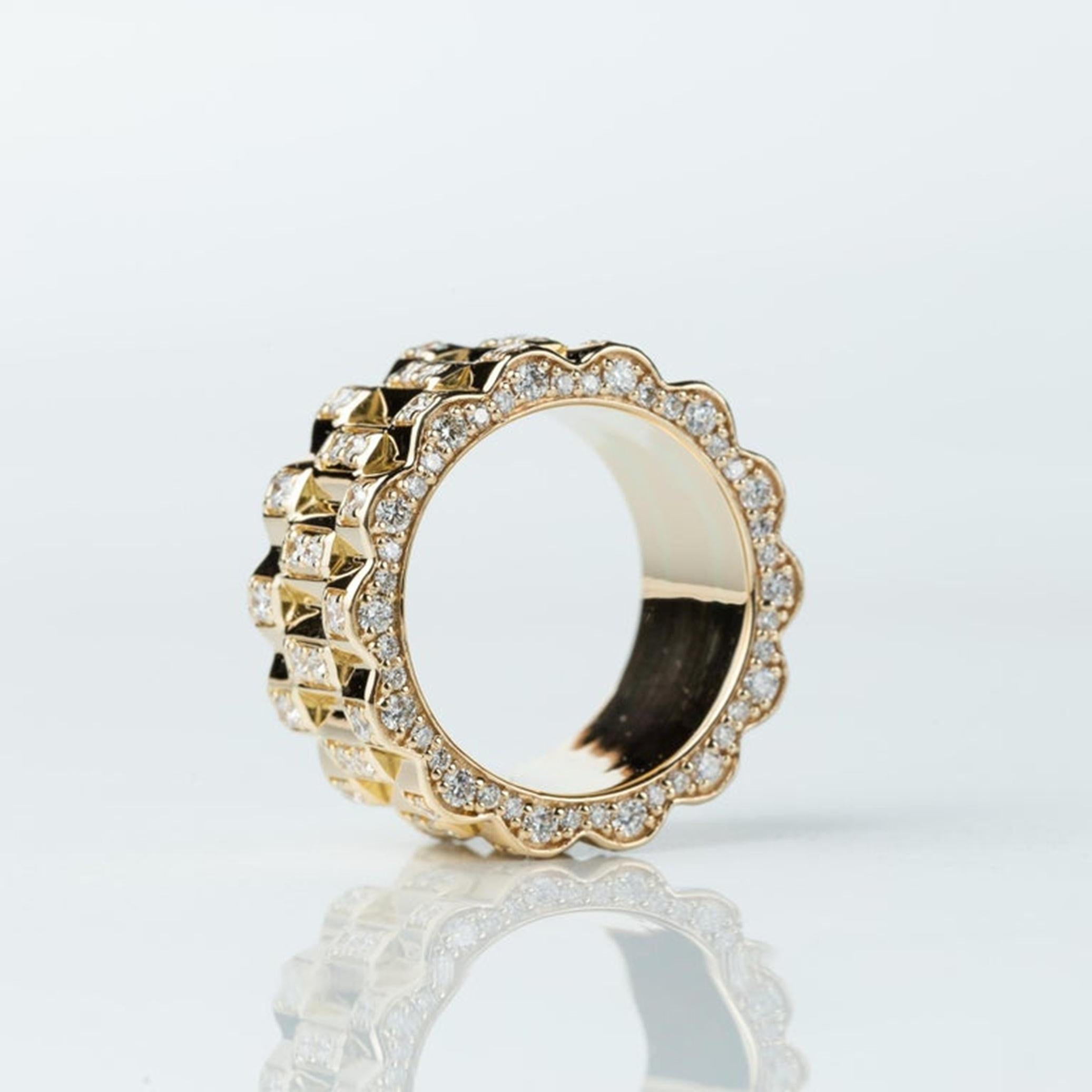 Fede nuziale maschile con diamante in oro giallo 18 carati, fascia da mignolo in vendita 1