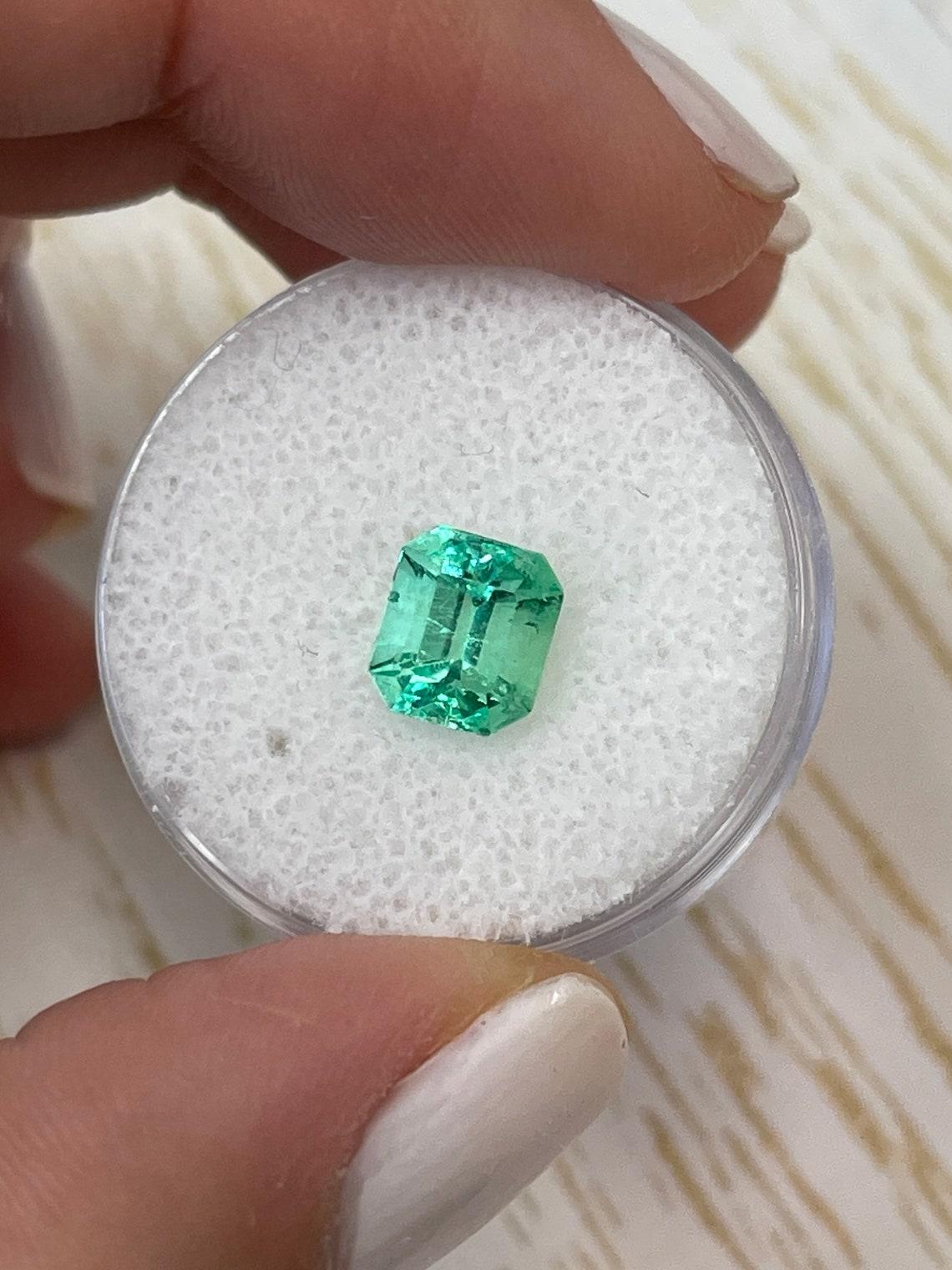1.66ct VS Light Green Emerald Cut Colombian Gem Genuine May Birthstone Earth In New Condition For Sale In Jupiter, FL