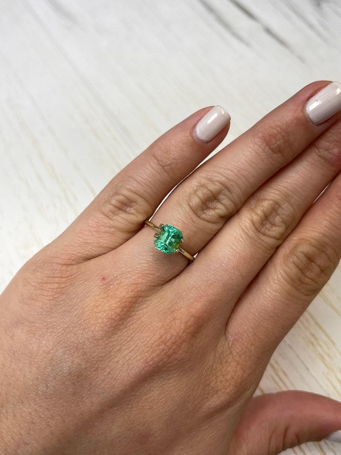 1.66ct VS Light Green Emerald Cut Colombian Gem Genuine May Birthstone Earth For Sale 2
