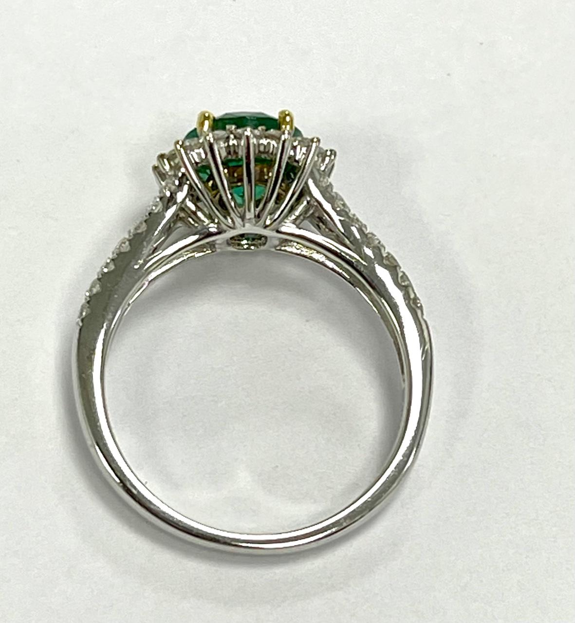 1.67 Carat Emerald Diamond Cocktail Ring In New Condition For Sale In New York, NY