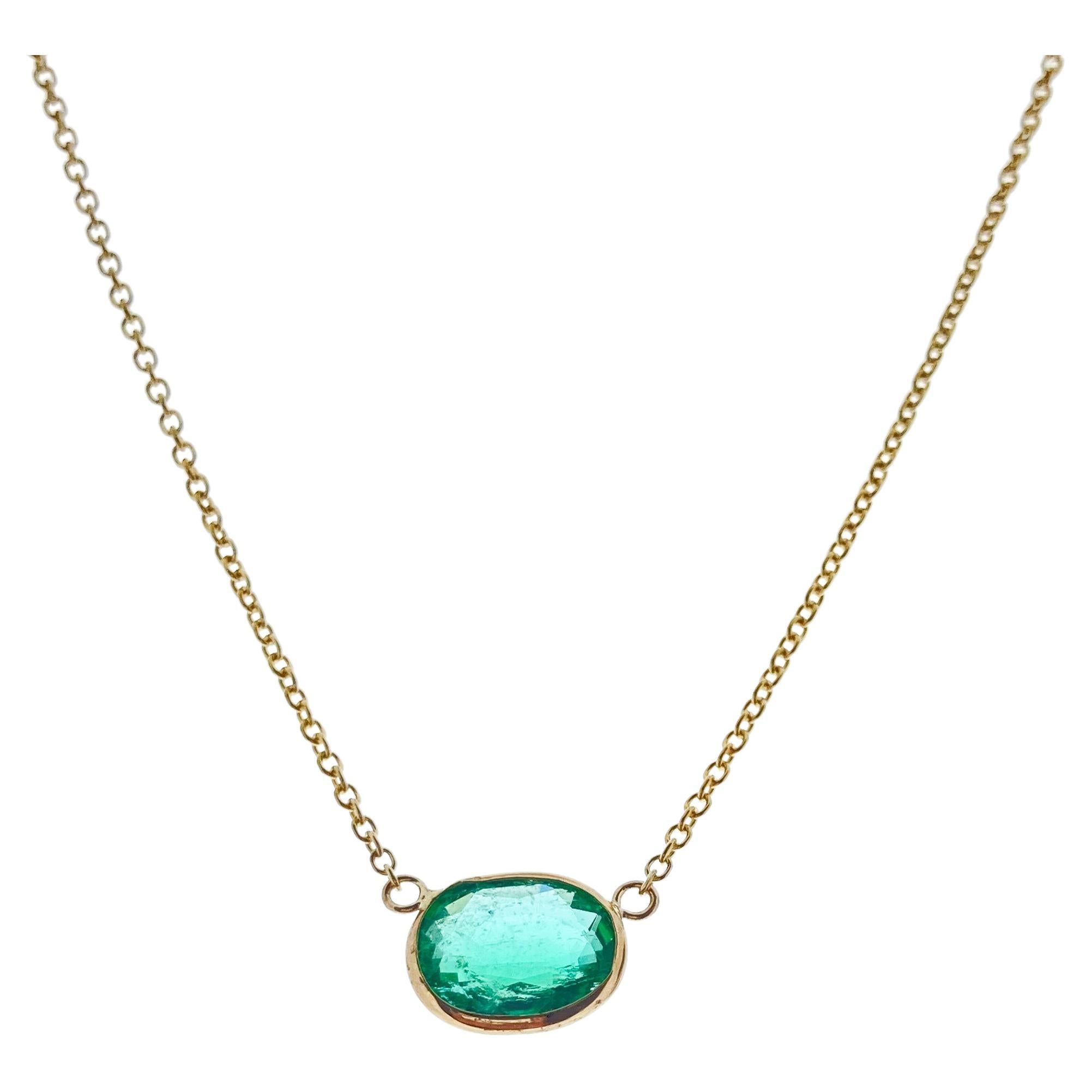 1.67 Carat Green Emerald Oval Cut Fashion Necklaces In 14K Yellow Gold