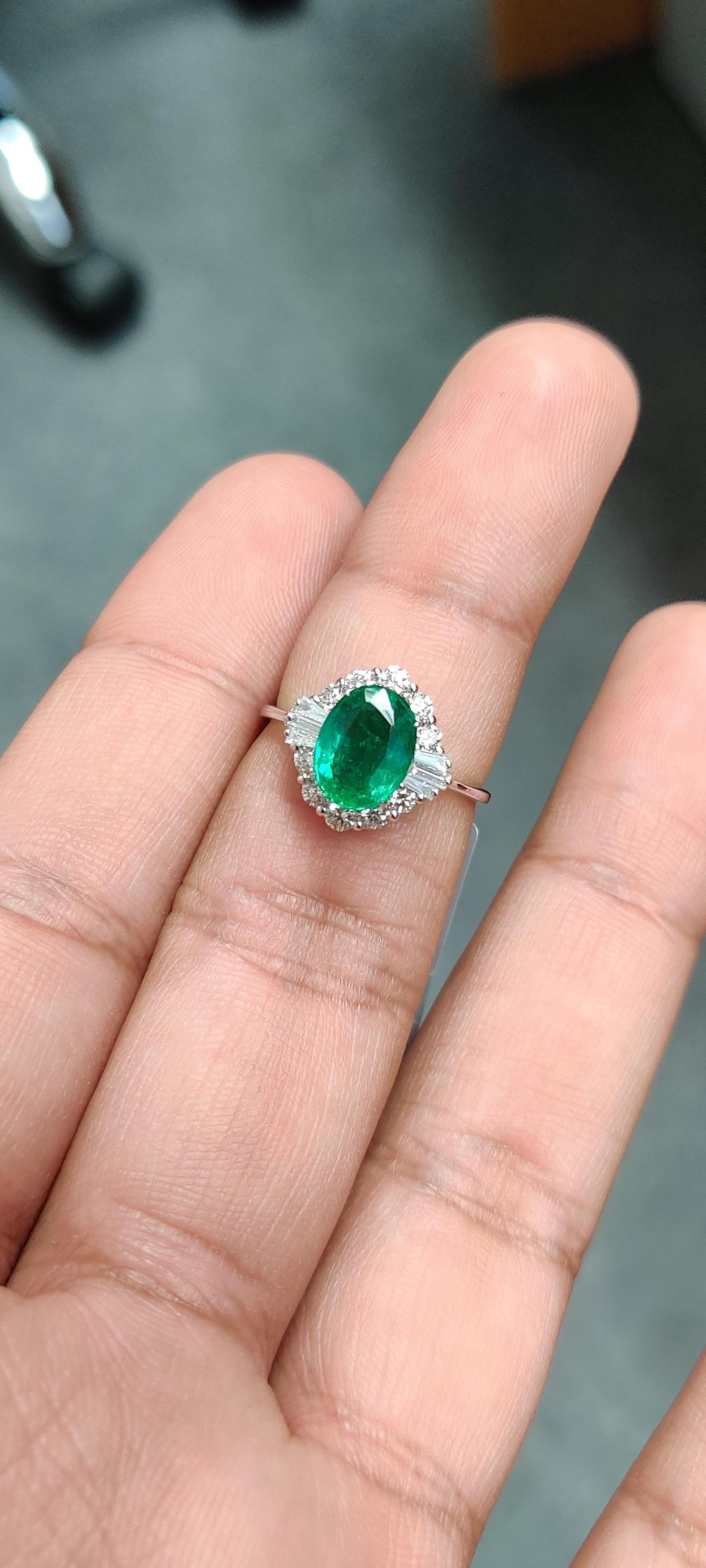 1.67 Carat Natural Zambian Emerald Diamond Ring For Sale 3