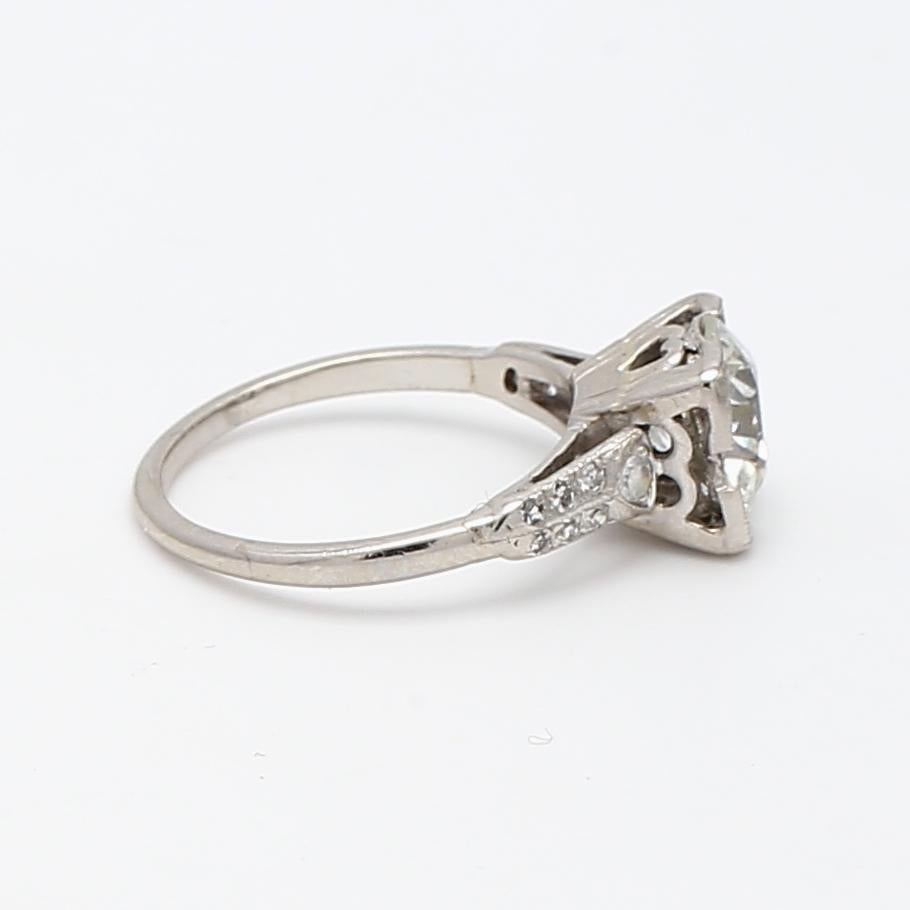1.67 Carat Old European Cut Shape J-VS1 Diamond Platinum Wedding Ring Bon état - En vente à New York, NY