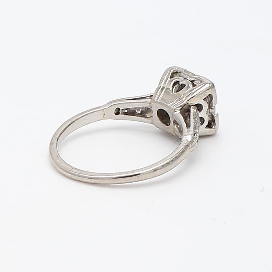 1.67 Carat Old European Cut Shape J-VS1 Diamond Platinum Wedding Ring Pour femmes en vente