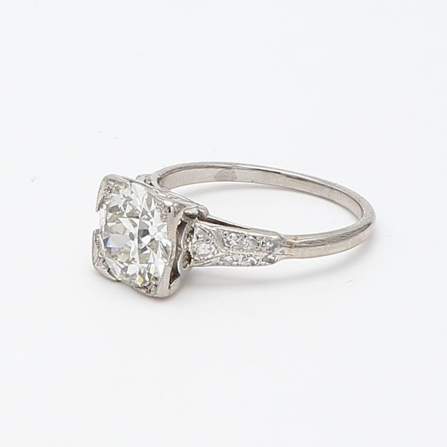 1.67 Carat Old European Cut Shape J-VS1 Diamond Platinum Wedding Ring en vente 4