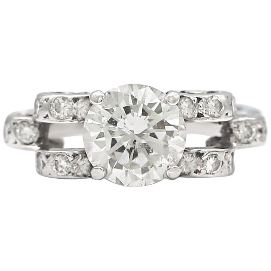 1.67 Carat Round Diamond Ring Set in Platinum For Sale