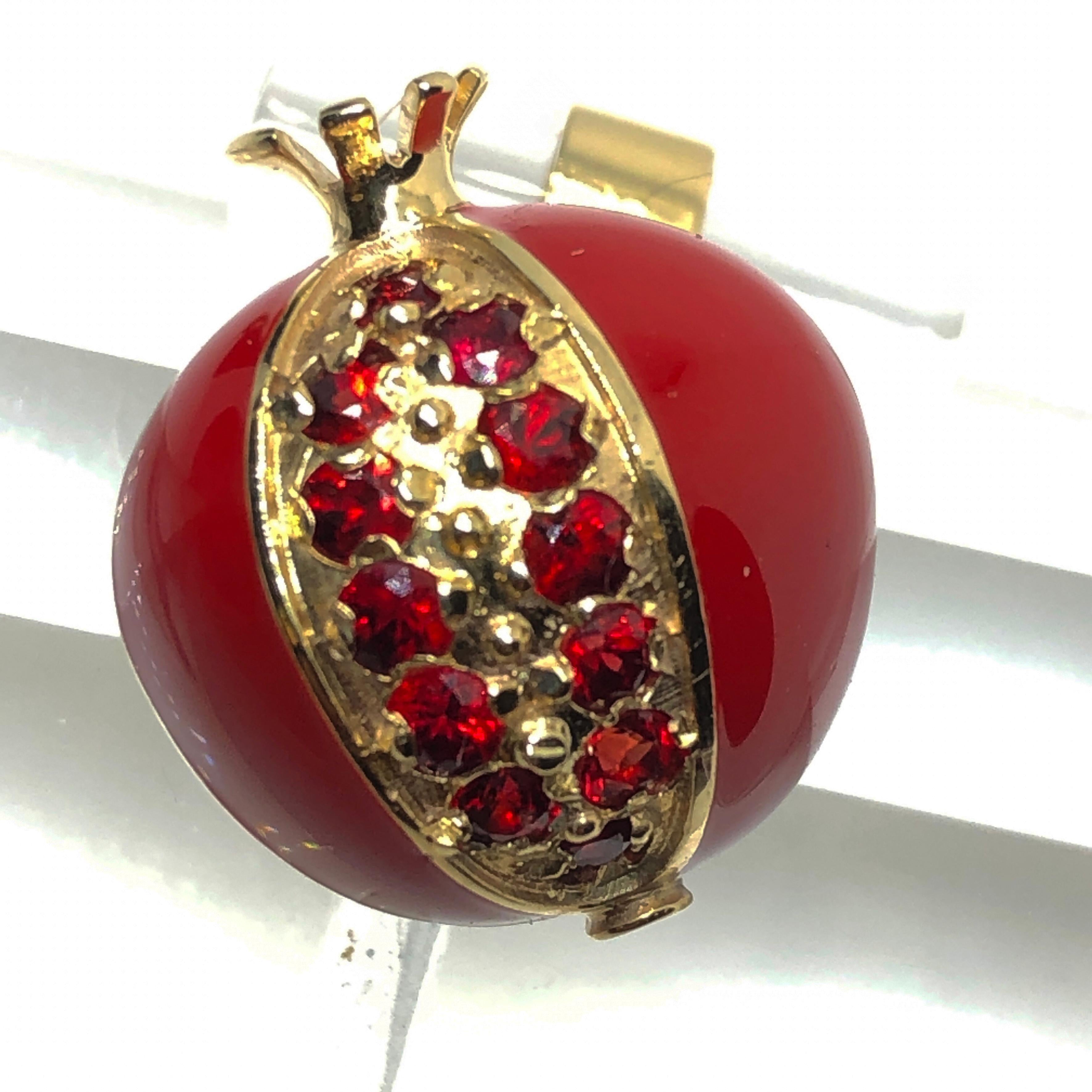 Brilliant Cut Berca 1.67 Karat Ruby Red Enamel Pomegranate Rock Crystal Back Gold Cufflinks