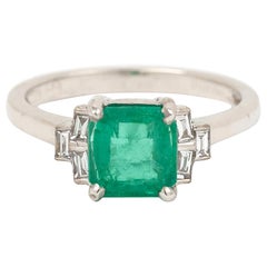 Bague en or blanc 18 carats certifiée avec émeraudes de Colombie de 1,77 carat et diamants