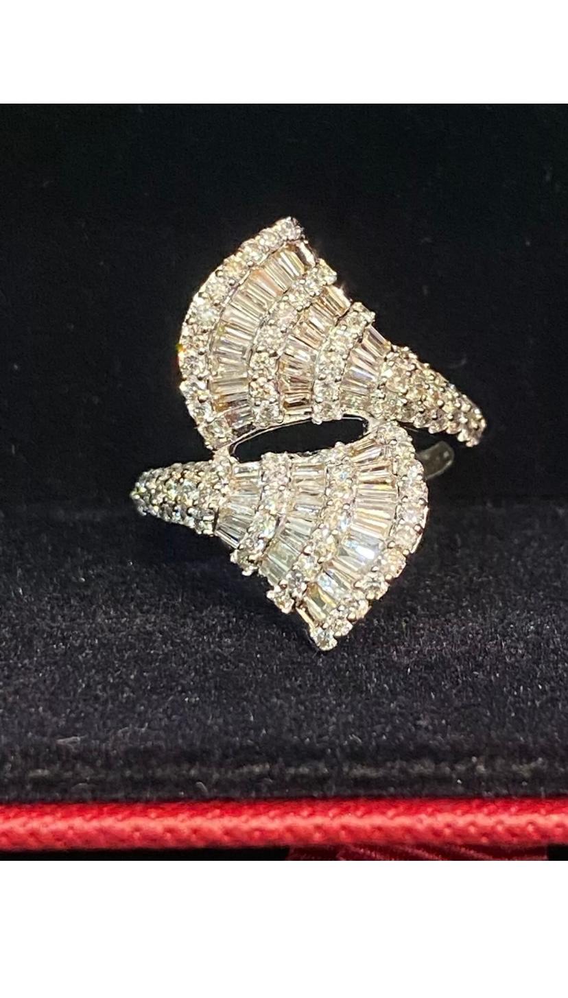 1.67 Carats Natural Diamonds Gold Fashion Gold Ring For Sale 3