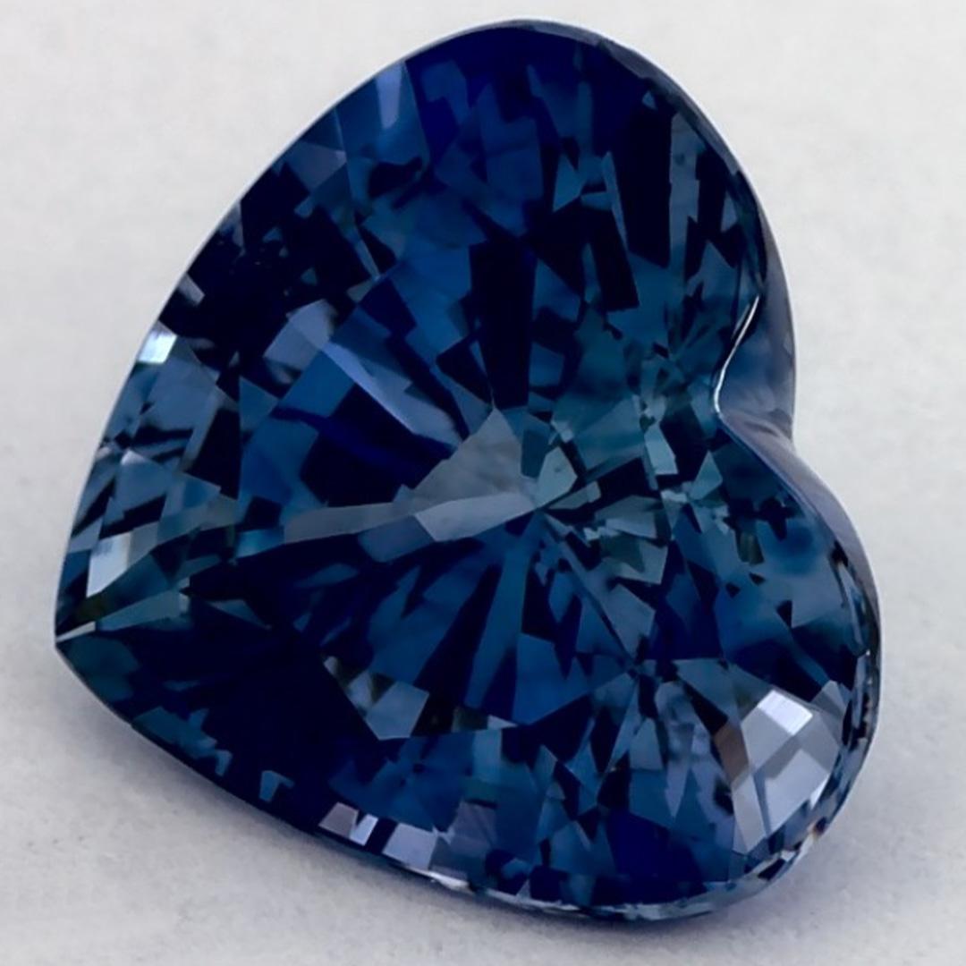 Cuore Gemma sciolta con cuore di zaffiro blu da 1.67 carati in vendita