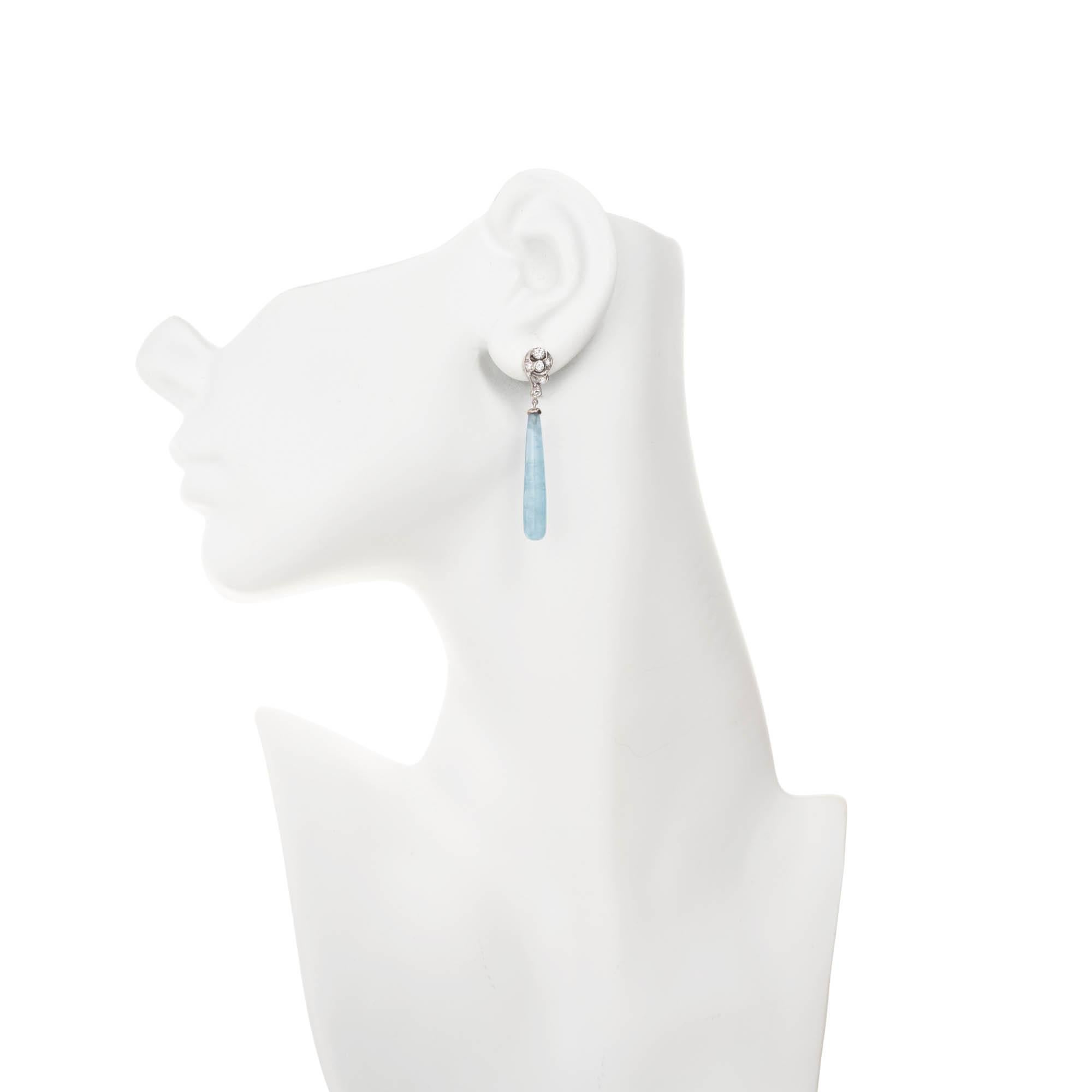 16.70 Carat Long Natural Aqua Diamond Art Deco Dangle Earrings In Good Condition In Stamford, CT