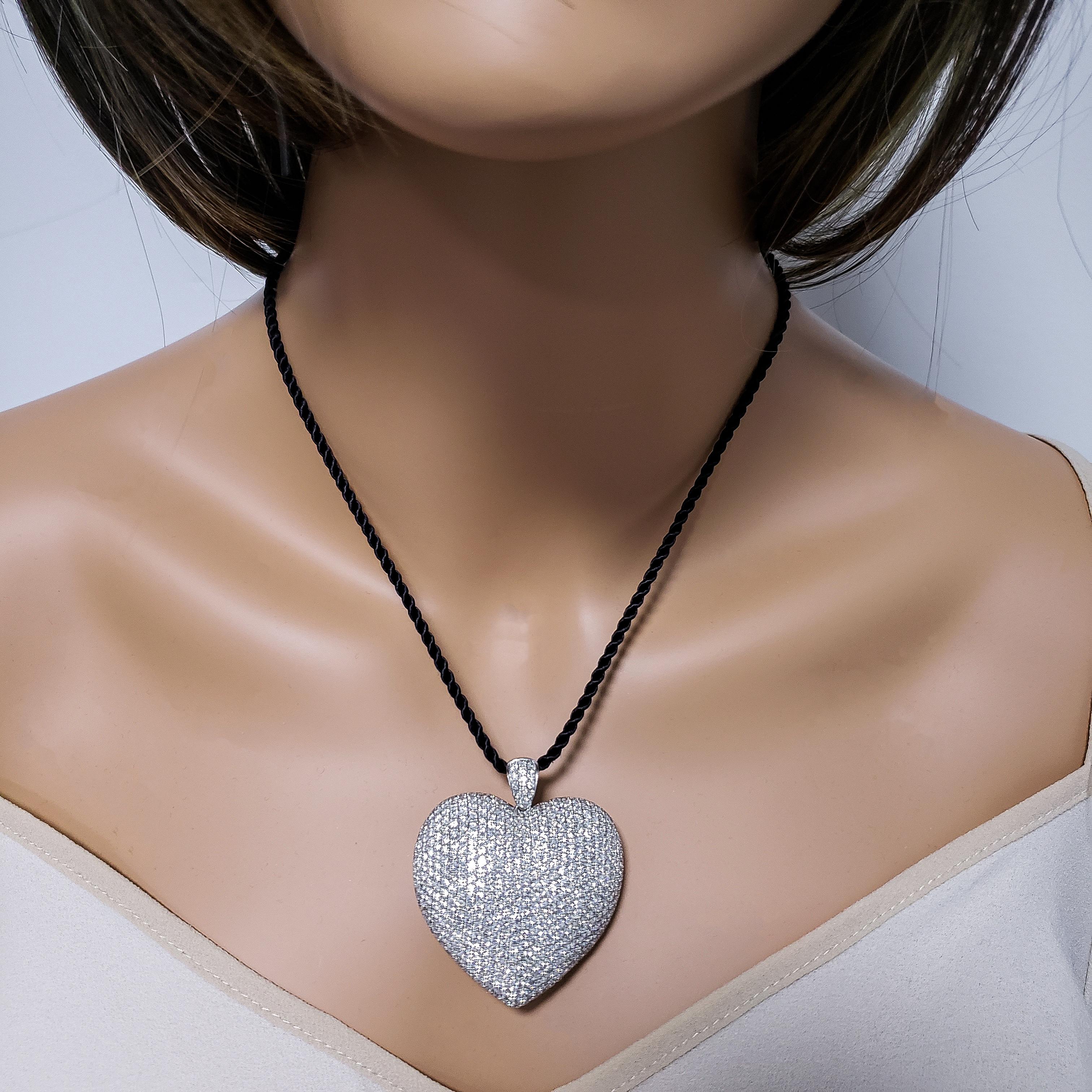 Women's 16.70 Carat Micro-Pave Diamond Heart Pendant Necklace