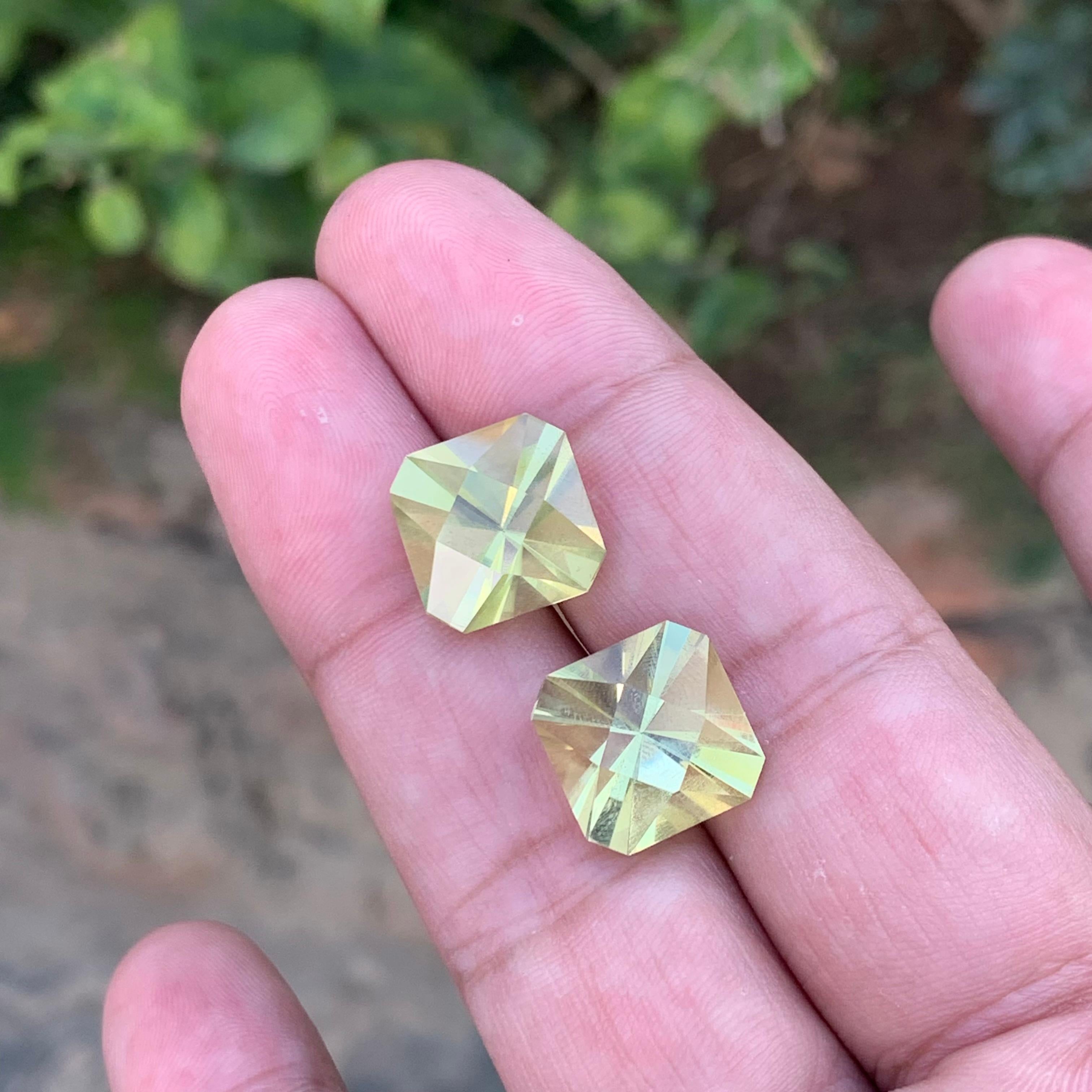 Piedra preciosa de cuarzo limón suelto natural de 16,70 quilates en forma de pareja cuadrada en venta 2