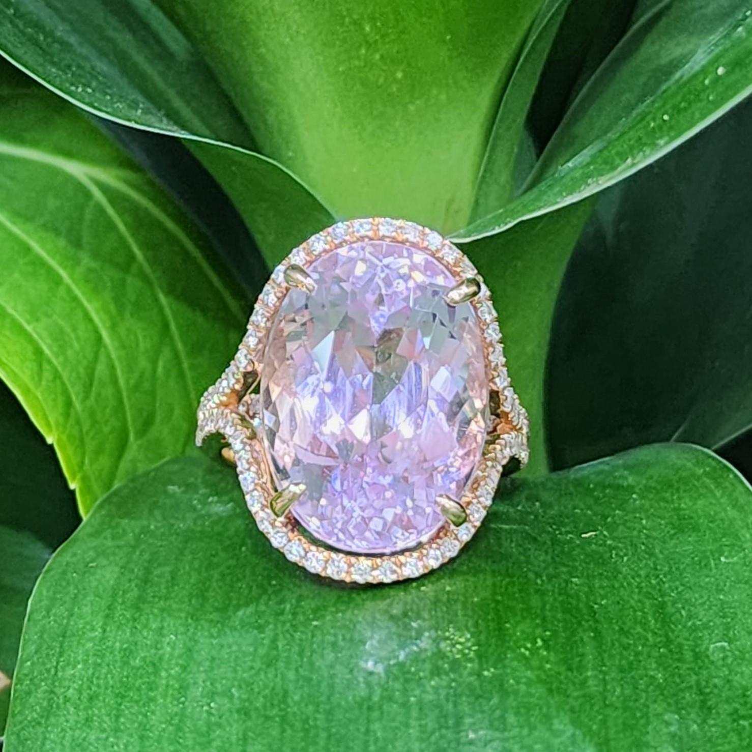 16.70 Ct Kunzite Diamond Cocktail Ring in 18 Karat Rose Gold For Sale 3