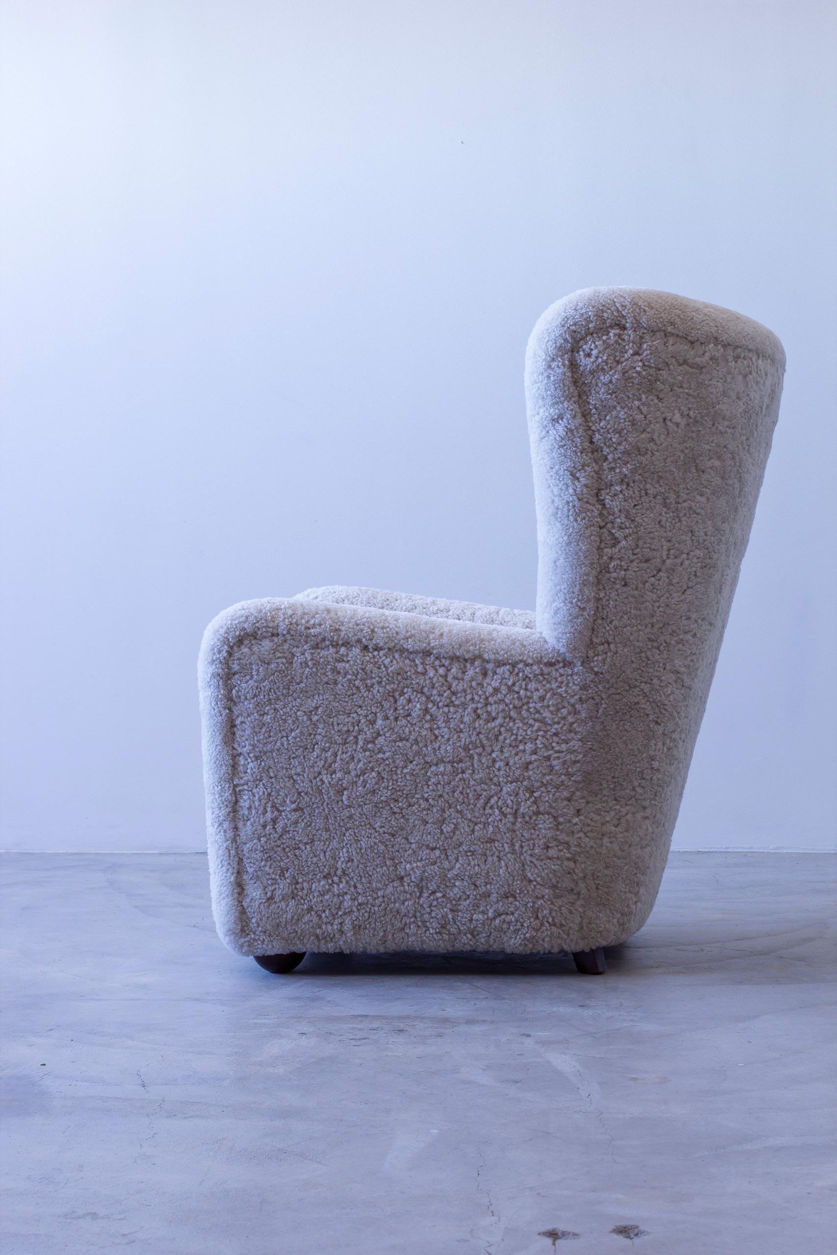 Danois Chaise à dossier et tabouret 