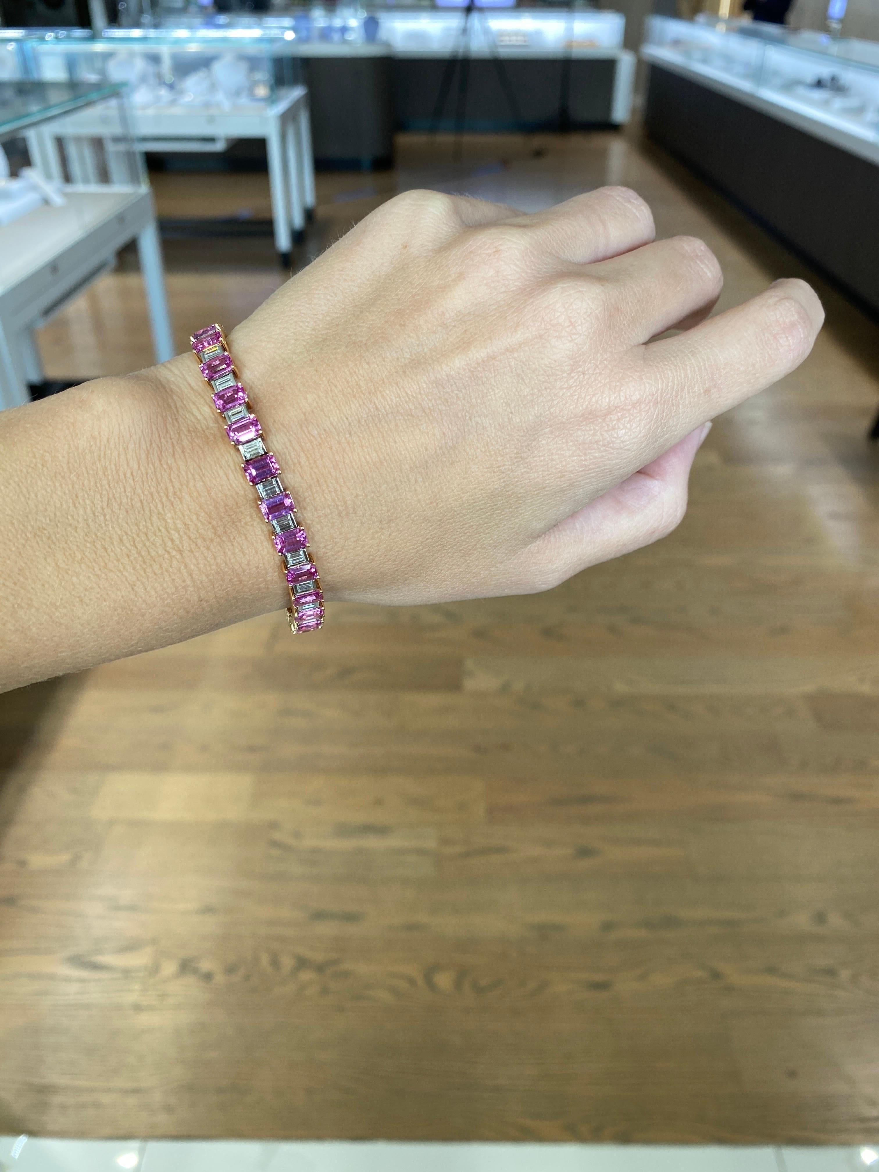 Armband mit 16,73 Karat rosa Saphiren im Smaragdschliff und 8,07 Karat natürlichen Baguette-Diamanten 1