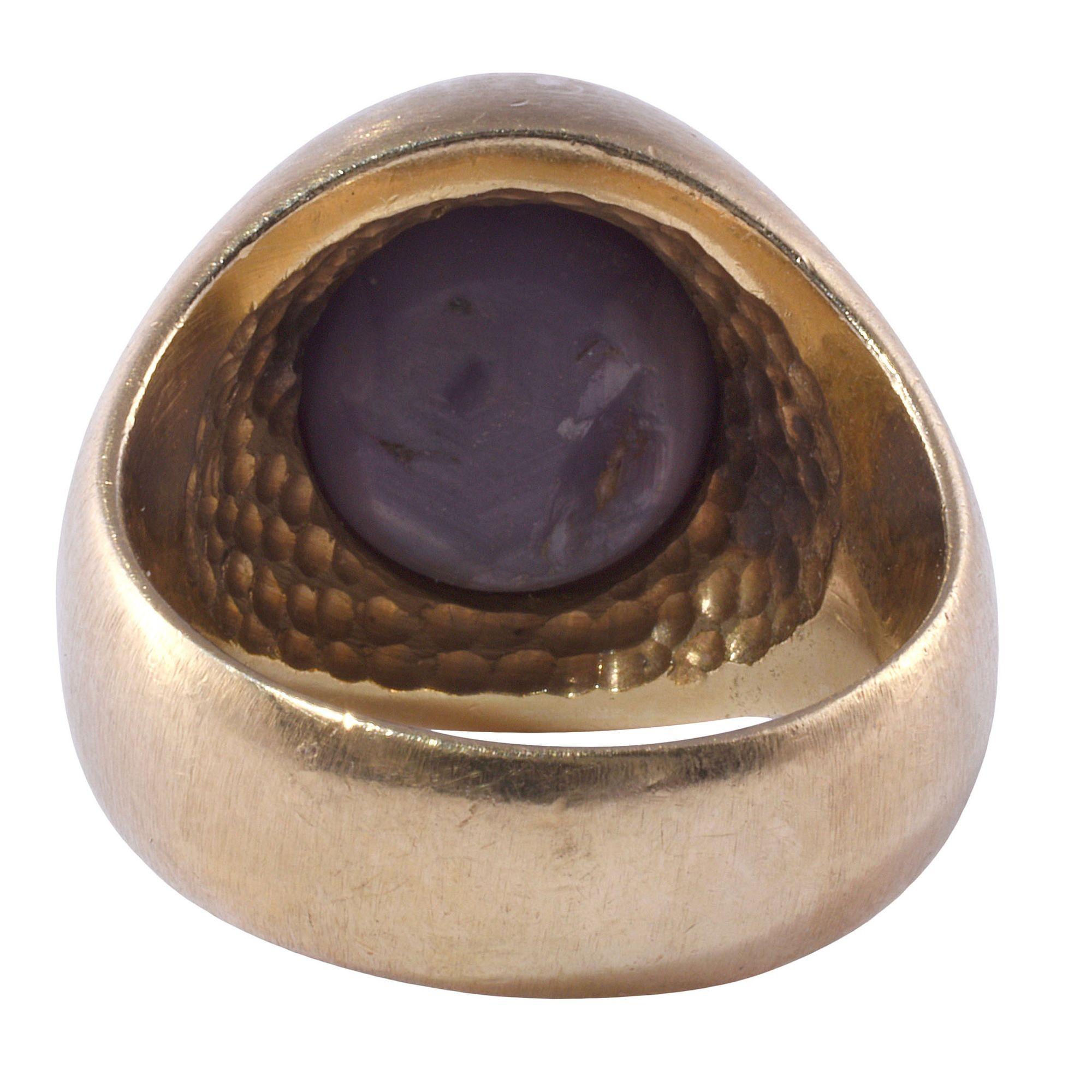 Taille ronde Bague pour hommes avec saphir étoilé violet 16,75 carats en vente
