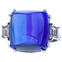 Anello con diamante Sugarloaf da 16,75 carati e tanzanite in oro bianco da 18 carati