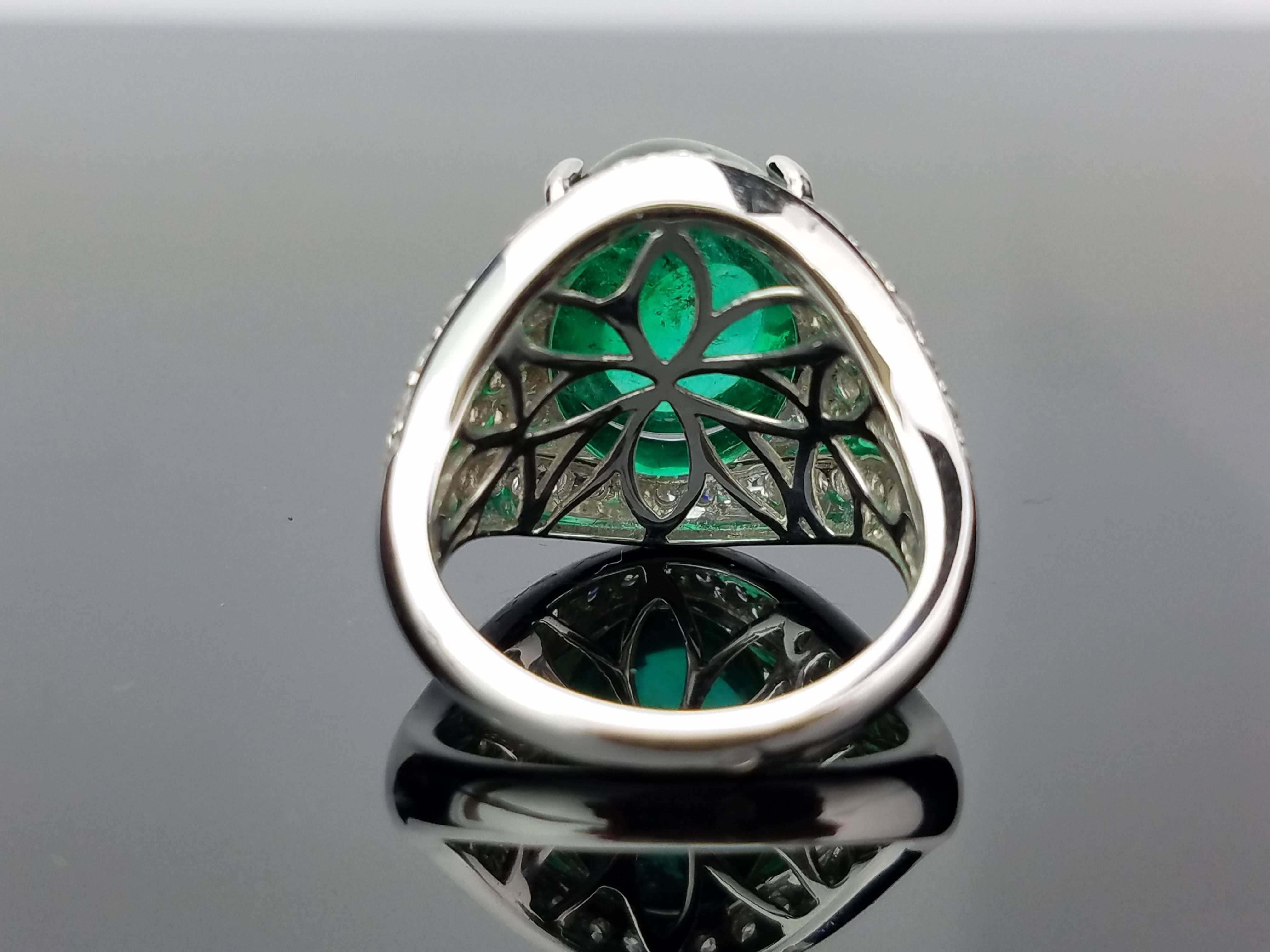 Oval Cut 16.77 Carat Cabochon Emerald and Diamond Cocktail Unisex Ring