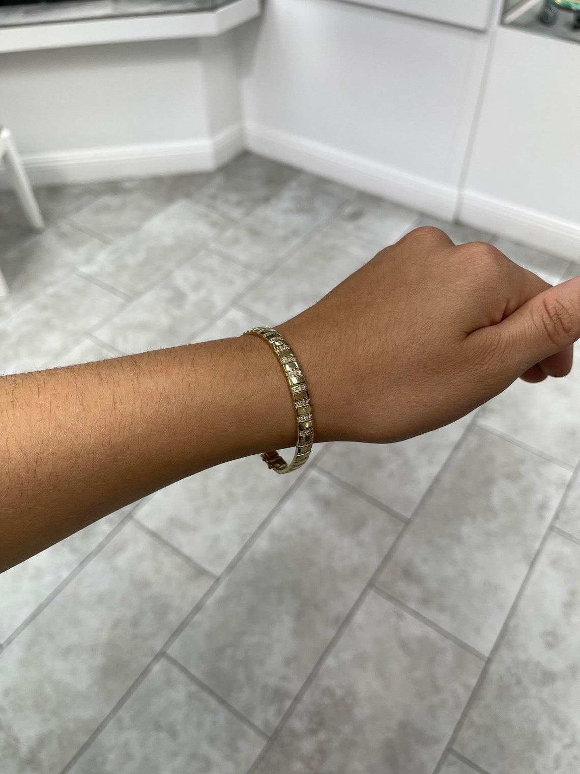 Moderne 1.67ct Triple Diamond Row Bracelet - 14K Yellow Gold Pave Set Elegant Snake en vente