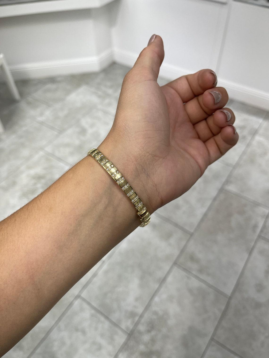 Taille brillant 1.67ct Triple Diamond Row Bracelet - 14K Yellow Gold Pave Set Elegant Snake en vente