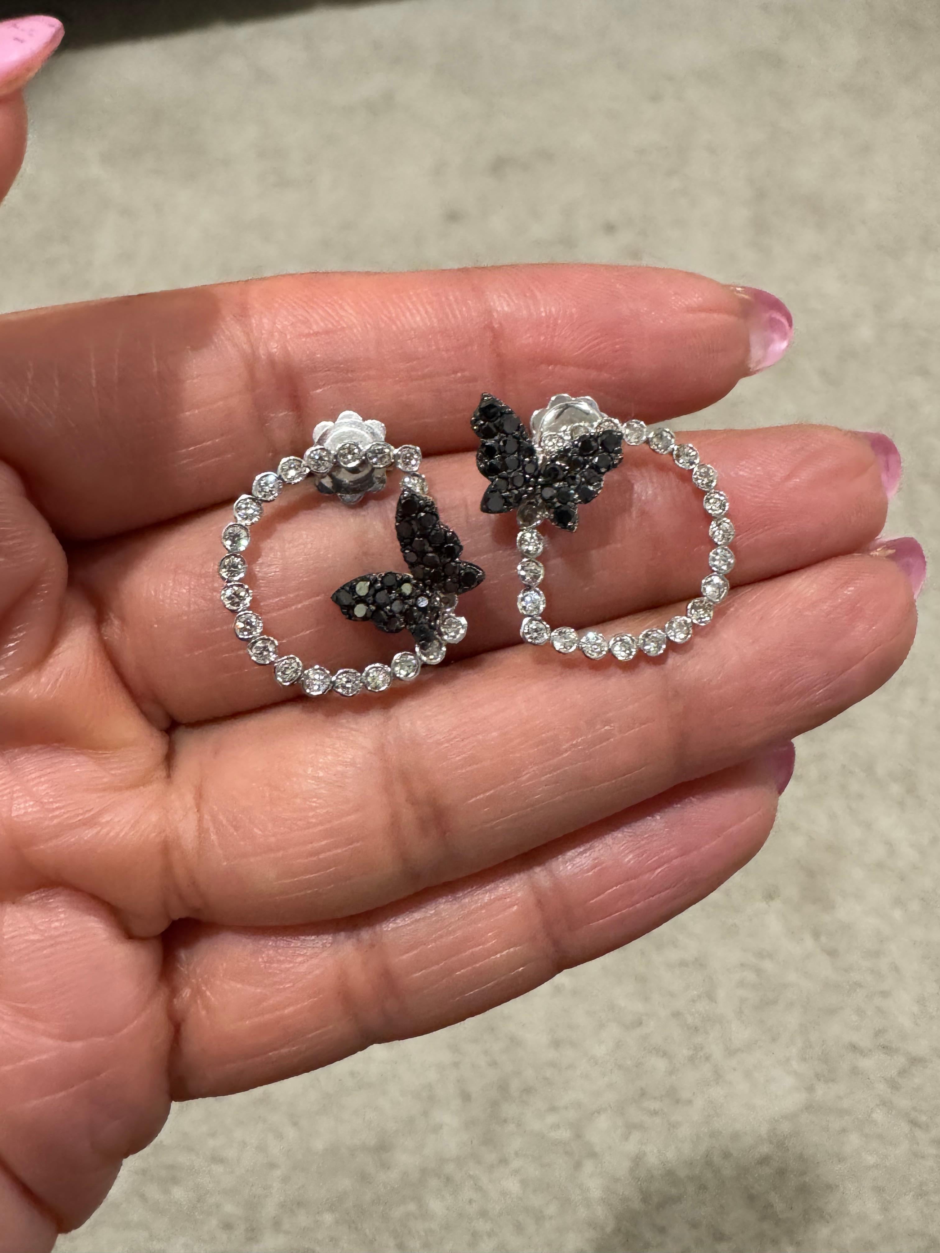 Boucles d'oreilles papillon en or blanc 14 carats et diamants noirs 1,68 carat en vente 5