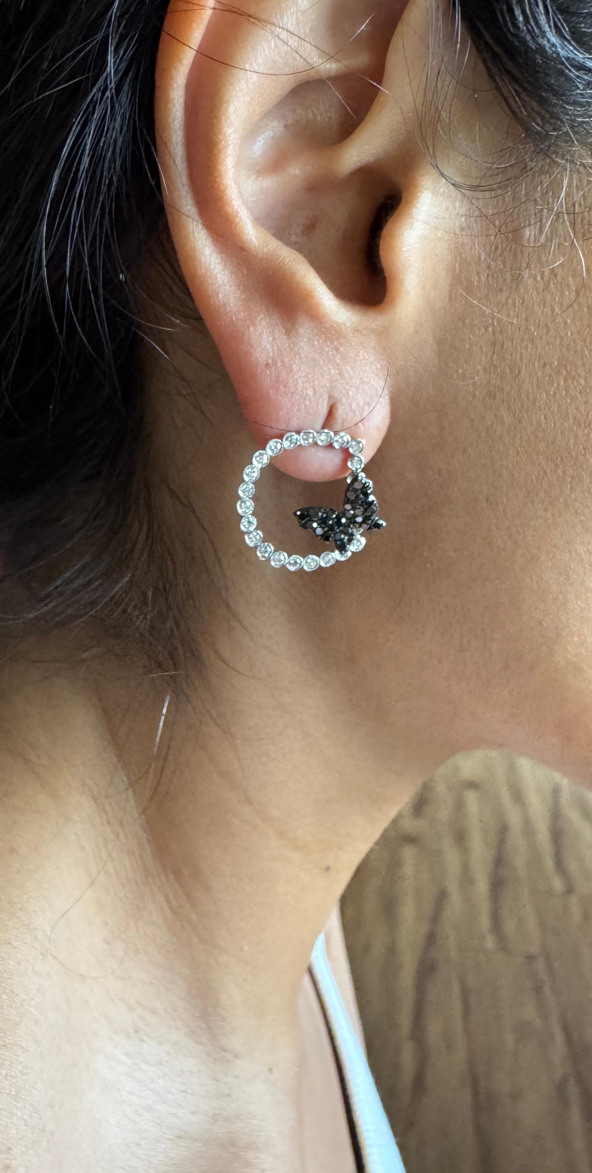 Boucles d'oreilles papillon en or blanc 14 carats et diamants noirs 1,68 carat en vente 9