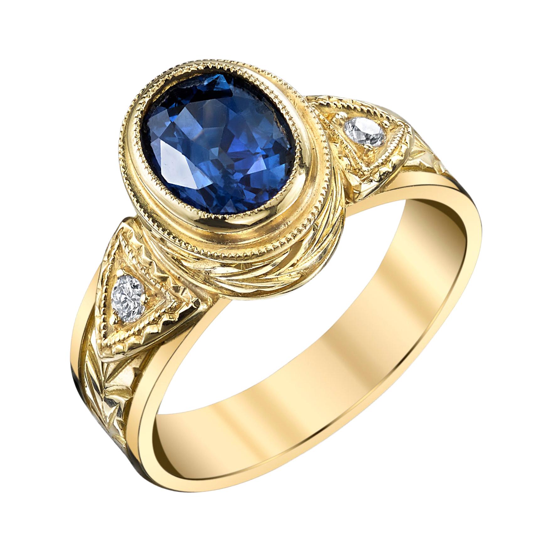 Anneau gravé à la main en or jaune 18 carats avec saphir bleu de 1,68 carat et diamants 
